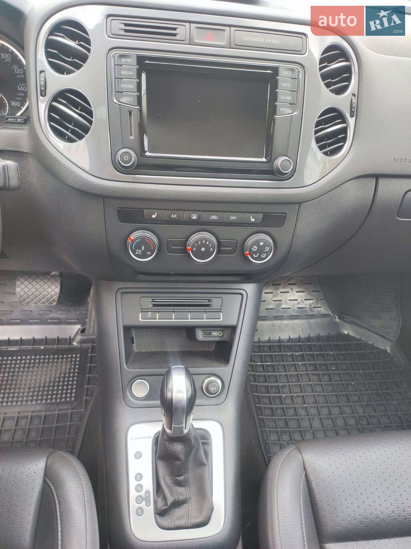 Volkswagen Tiguan 2016 VIN WVGSV7AX6HW513398 фото оголошення 12 з 18