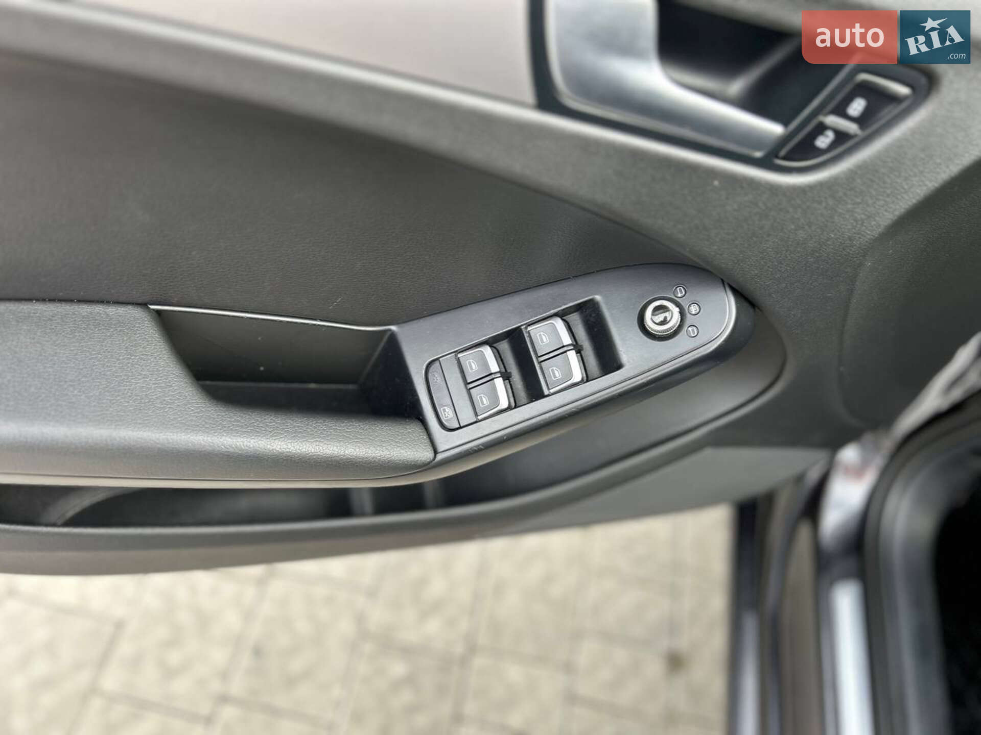 Audi A4 2013 VIN WAUZZZ8K7DA184986 фото оголошення 5 з 19