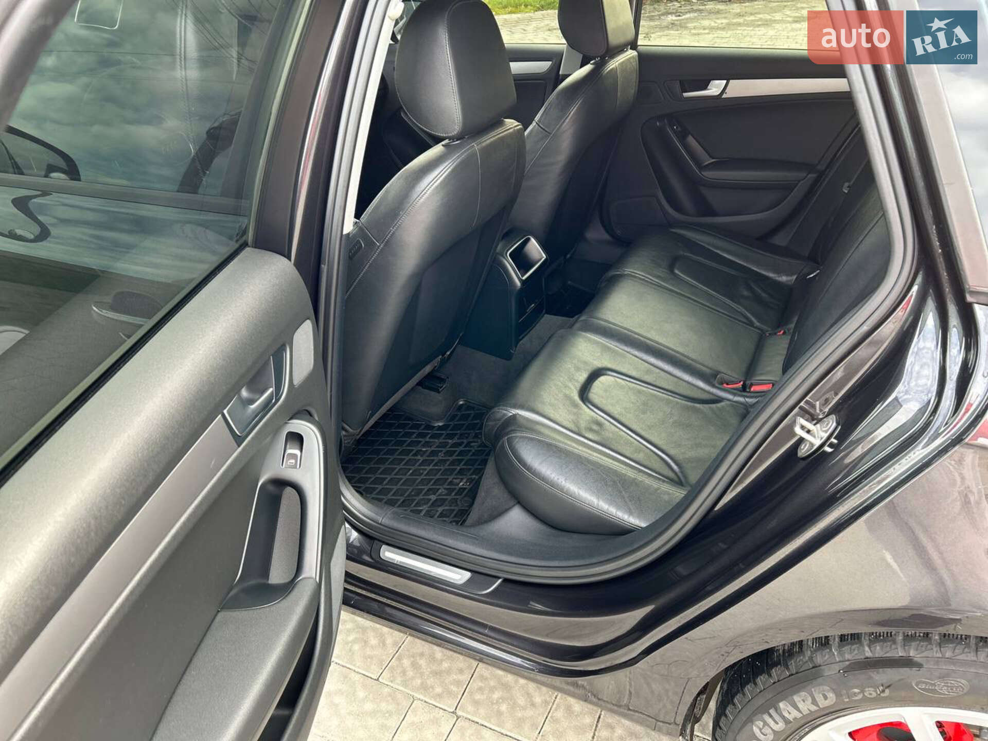 Audi A4 2013 VIN WAUZZZ8K7DA184986 фото оголошення 10 з 19