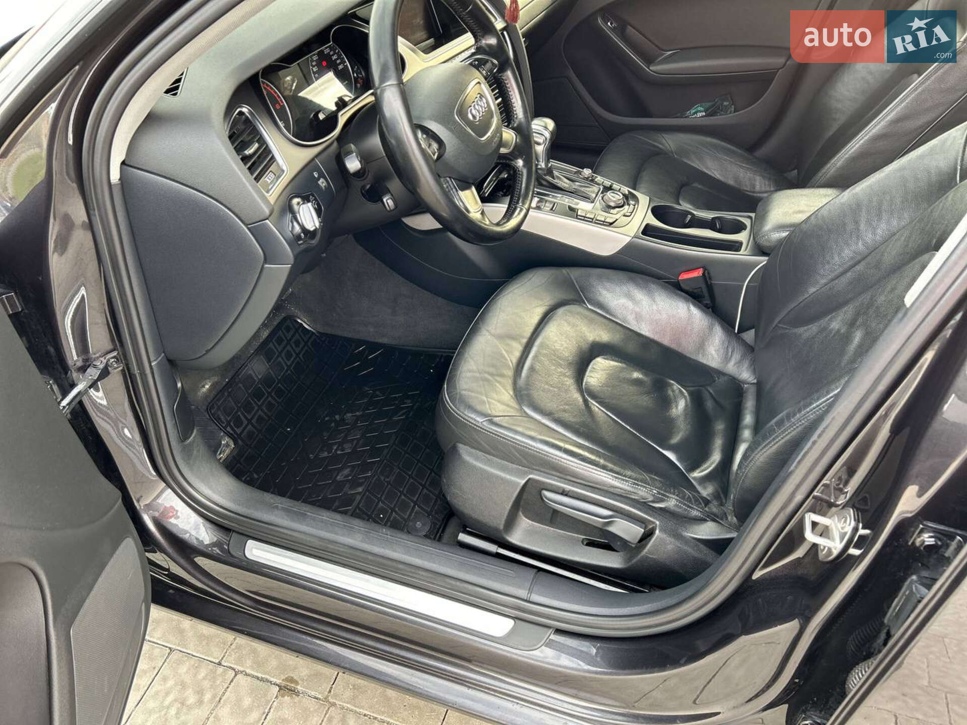 Audi A4 2013 VIN WAUZZZ8K7DA184986 фото оголошення 6 з 19