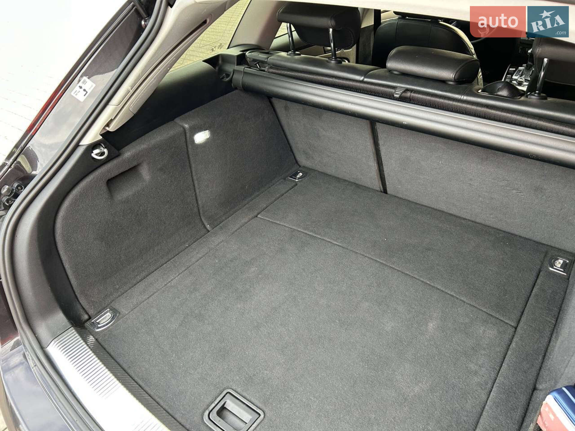 Audi A4 2013 VIN WAUZZZ8K7DA184986 фото оголошення 16 з 19