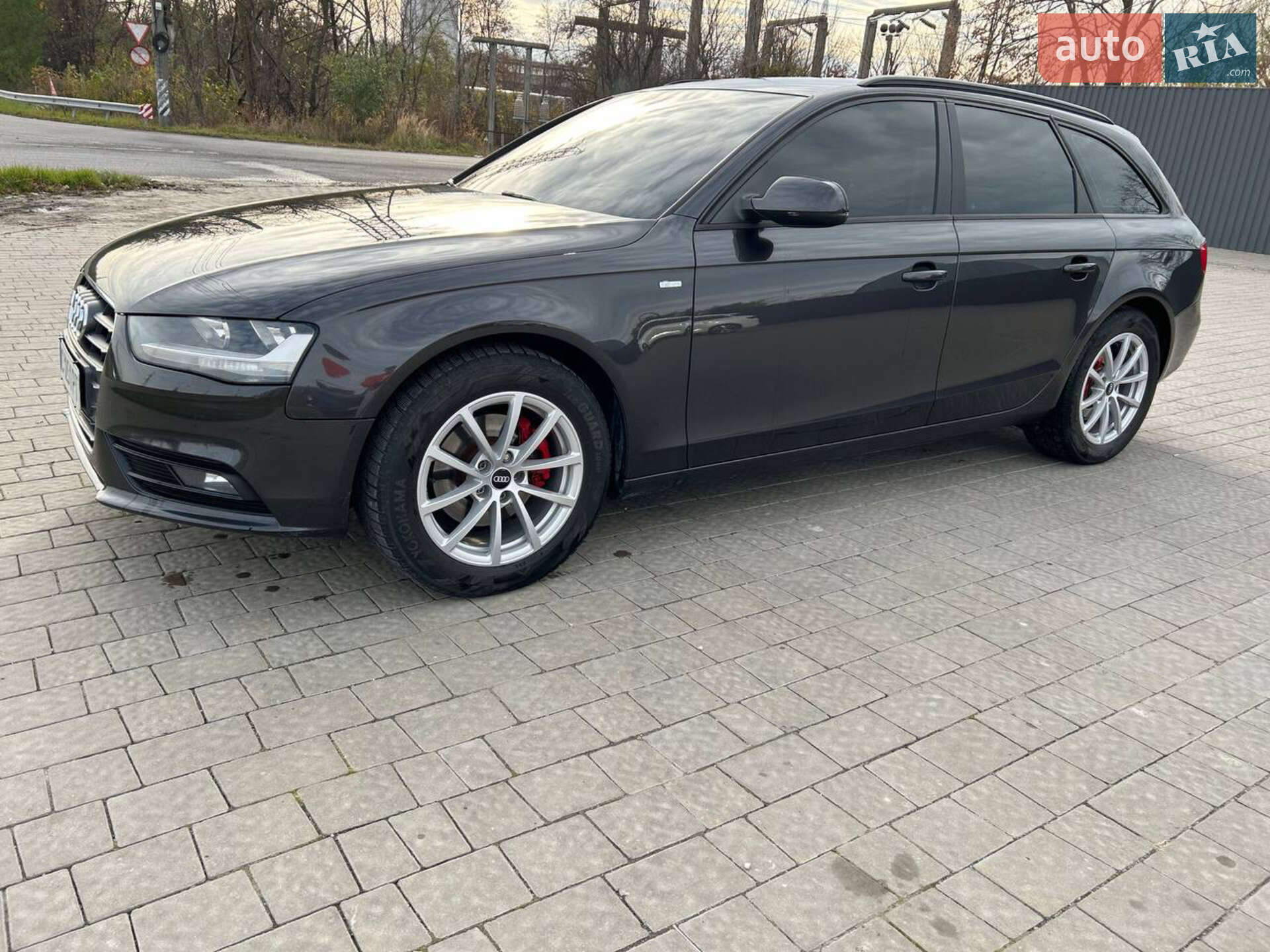 Audi A4 2013 VIN WAUZZZ8K7DA184986 фото оголошення 18 з 19