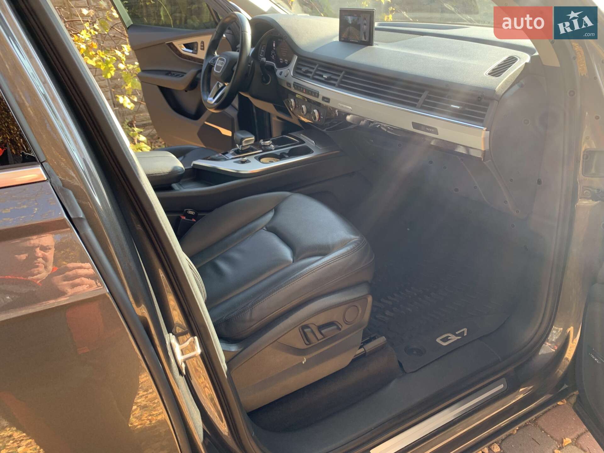 Audi Q7 2019 VIN WA1LHAF73KD034634 фото оголошення 17 з 19