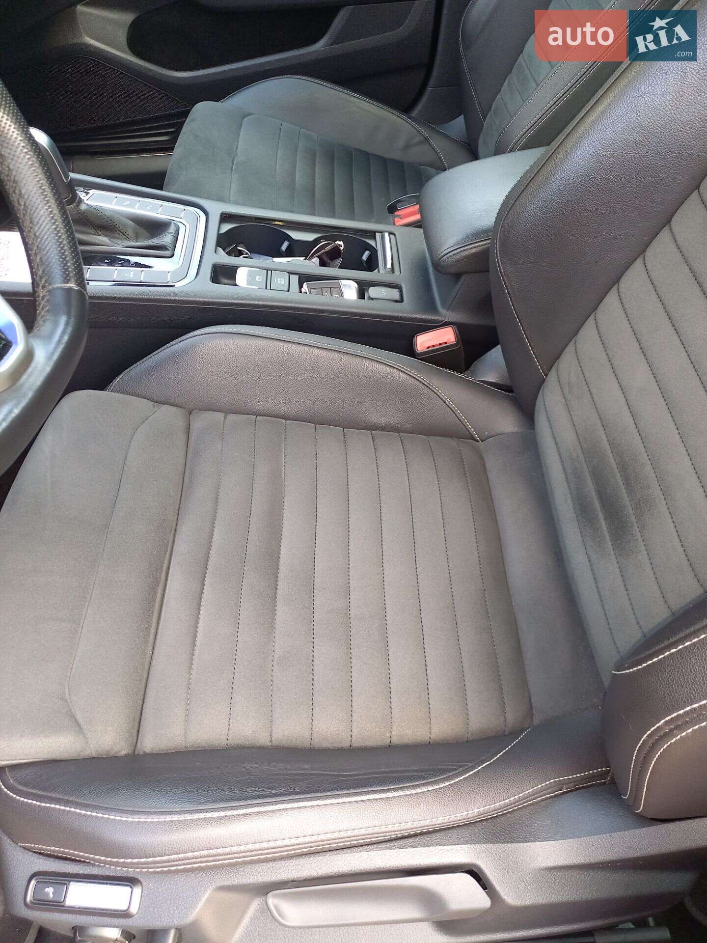Volkswagen Passat 2021 VIN WVWZZZ3CZME131197 фото оголошення 3 з 12