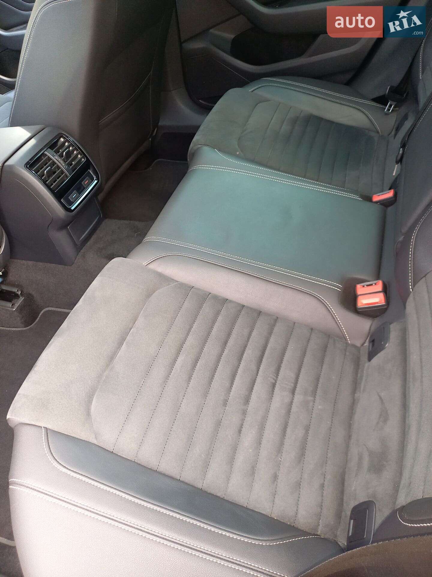 Volkswagen Passat 2021 VIN WVWZZZ3CZME131197 фото оголошення 4 з 12