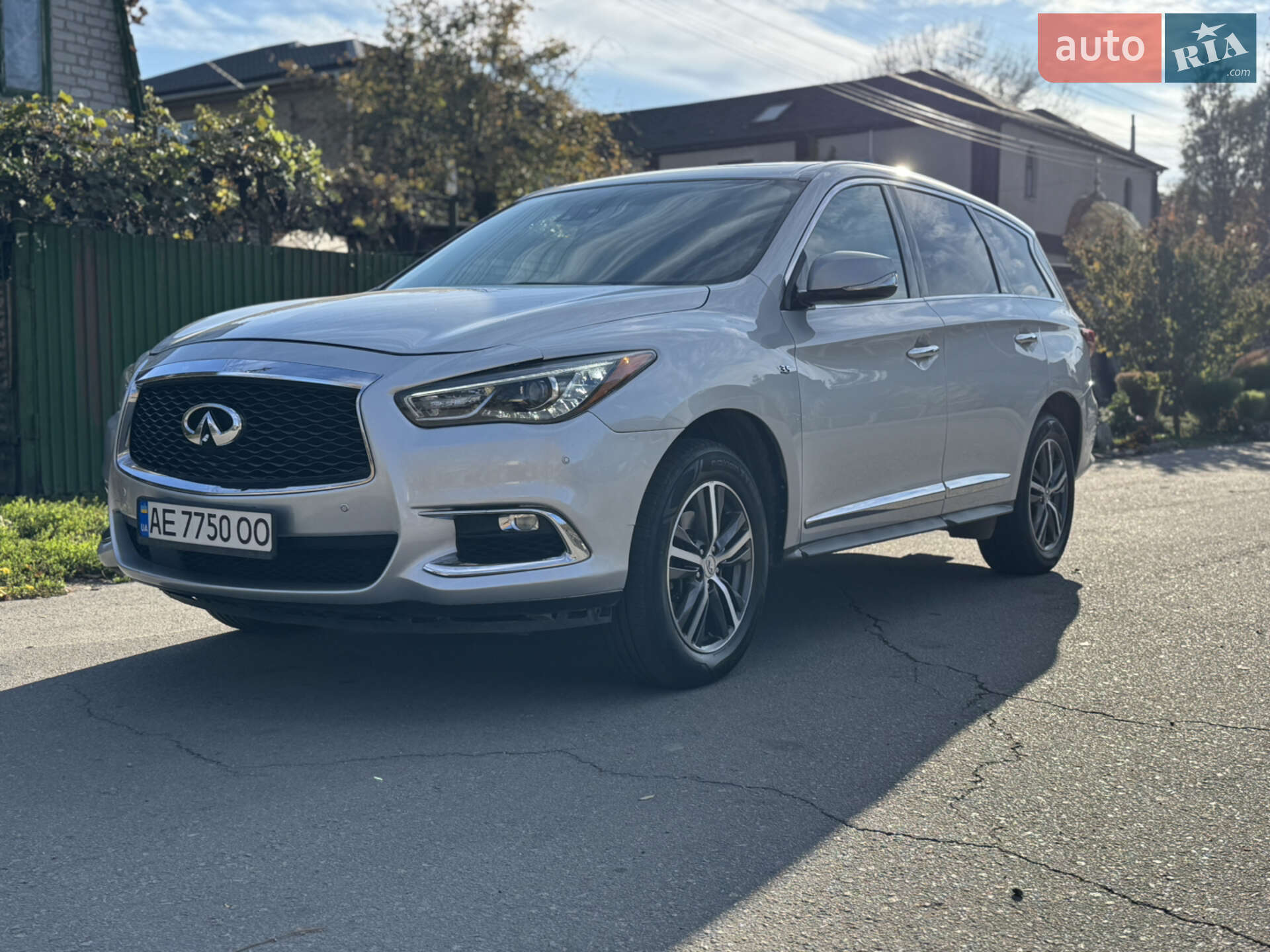 Infiniti QX60 2019 VIN 5N1DL0MM4KC553284 фото оголошення 3 з 27