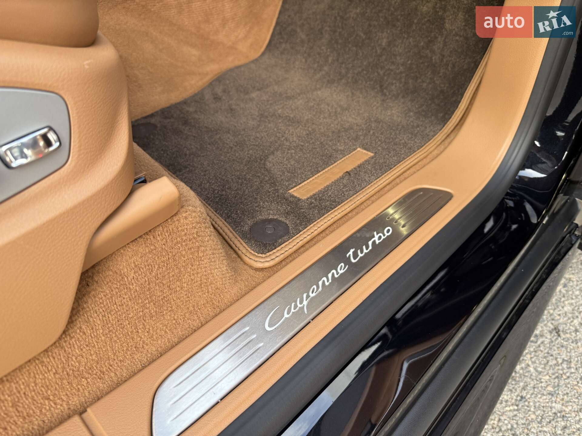 Porsche Cayenne 2013 VIN WP1ZZZ92ZDLA92575 фото оголошення 32 з 64