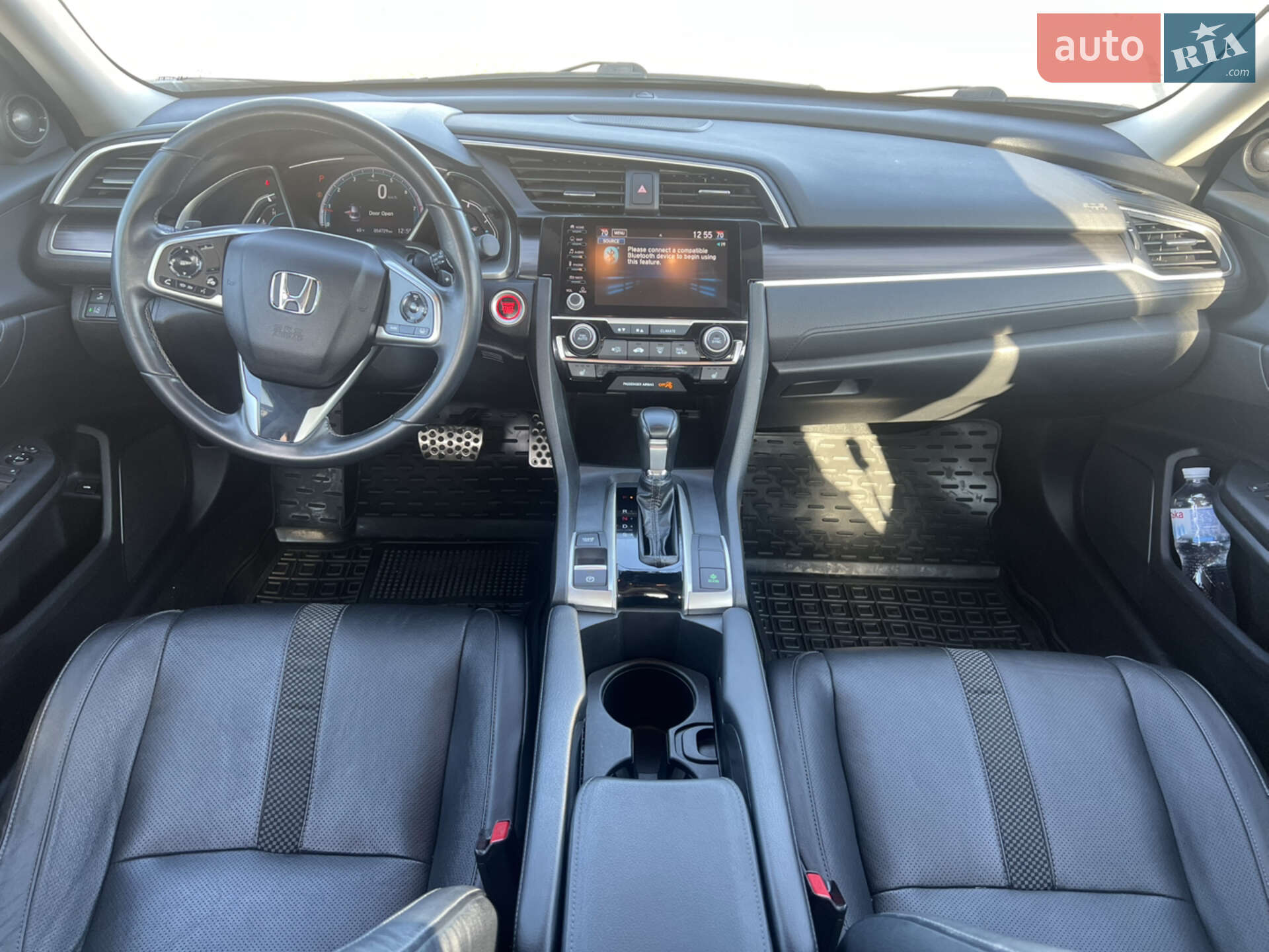 Honda Civic 2019 VIN 19XFC1F93KE206601 фото оголошення 15 з 42