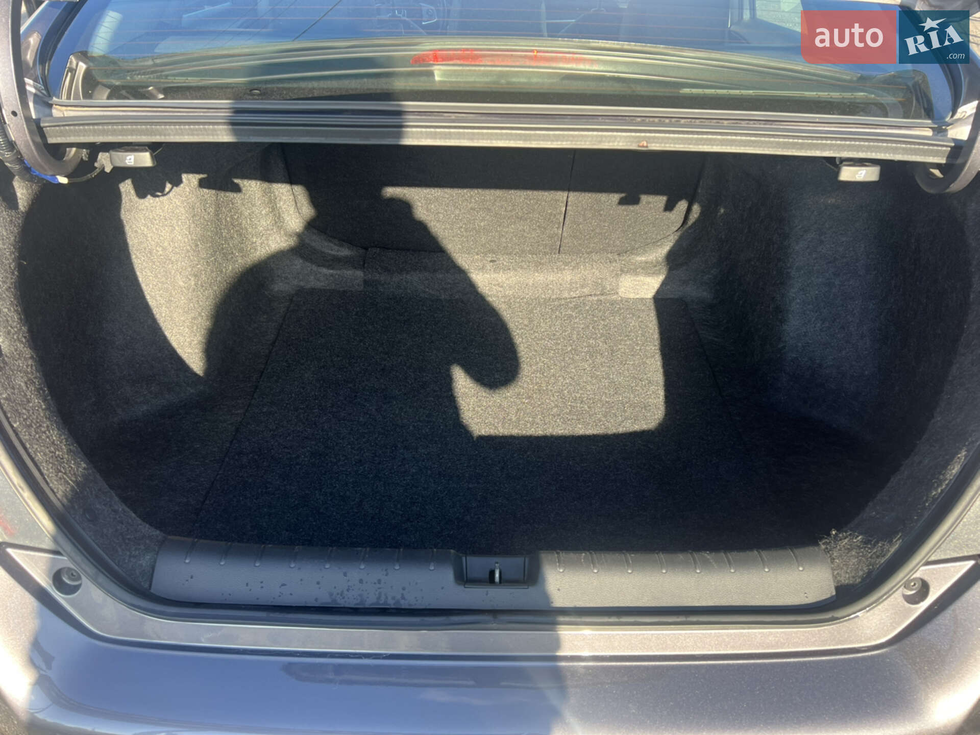 Honda Civic 2019 VIN 19XFC1F93KE206601 фото оголошення 34 з 42