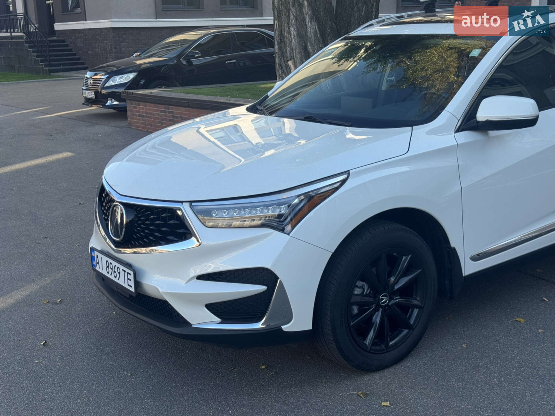 Acura RDX 2018 VIN 5J8TC2H55KL008176 фото оголошення 4 з 59