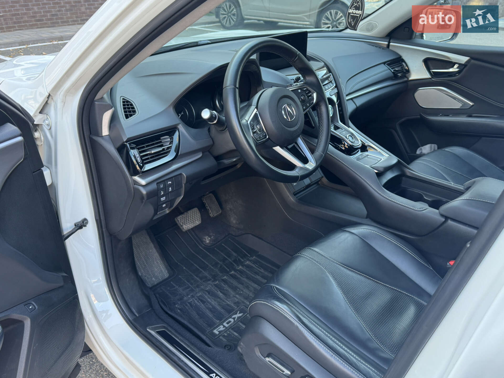 Acura RDX 2018 VIN 5J8TC2H55KL008176 фото оголошення 27 з 59