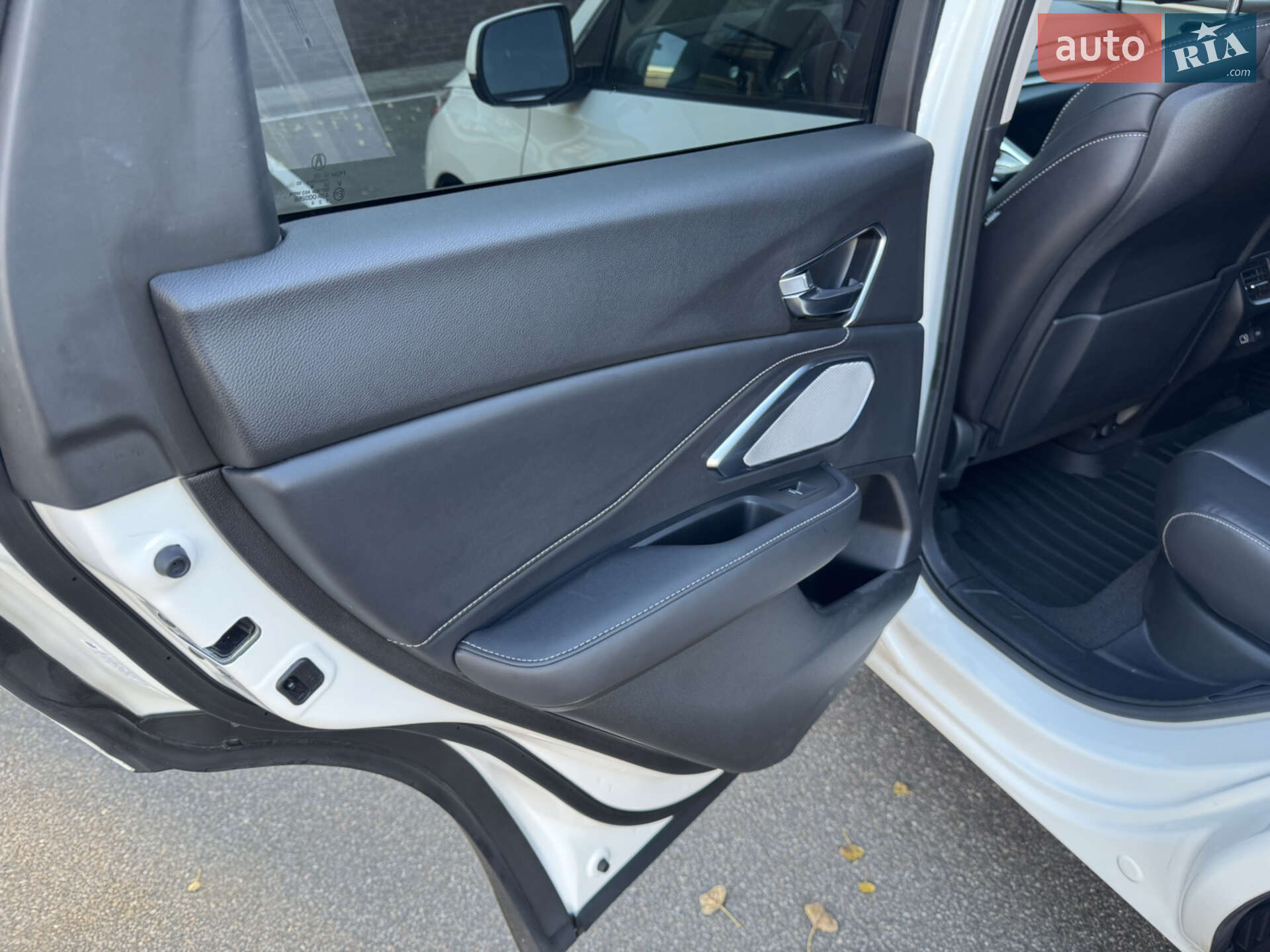 Acura RDX 2018 VIN 5J8TC2H55KL008176 фото оголошення 35 з 59