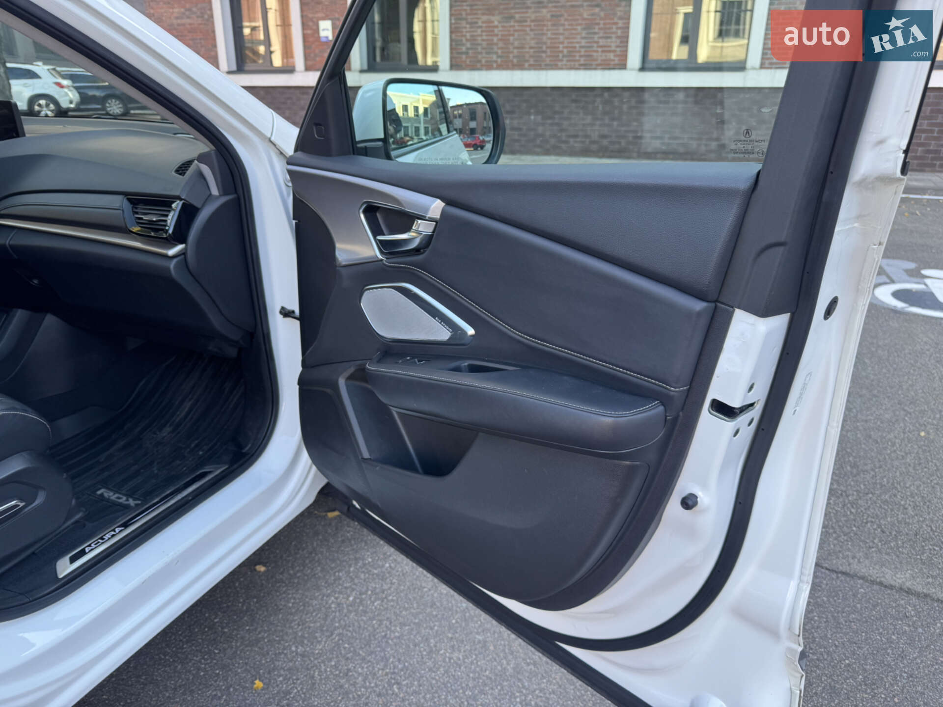 Acura RDX 2018 VIN 5J8TC2H55KL008176 фото оголошення 50 з 59