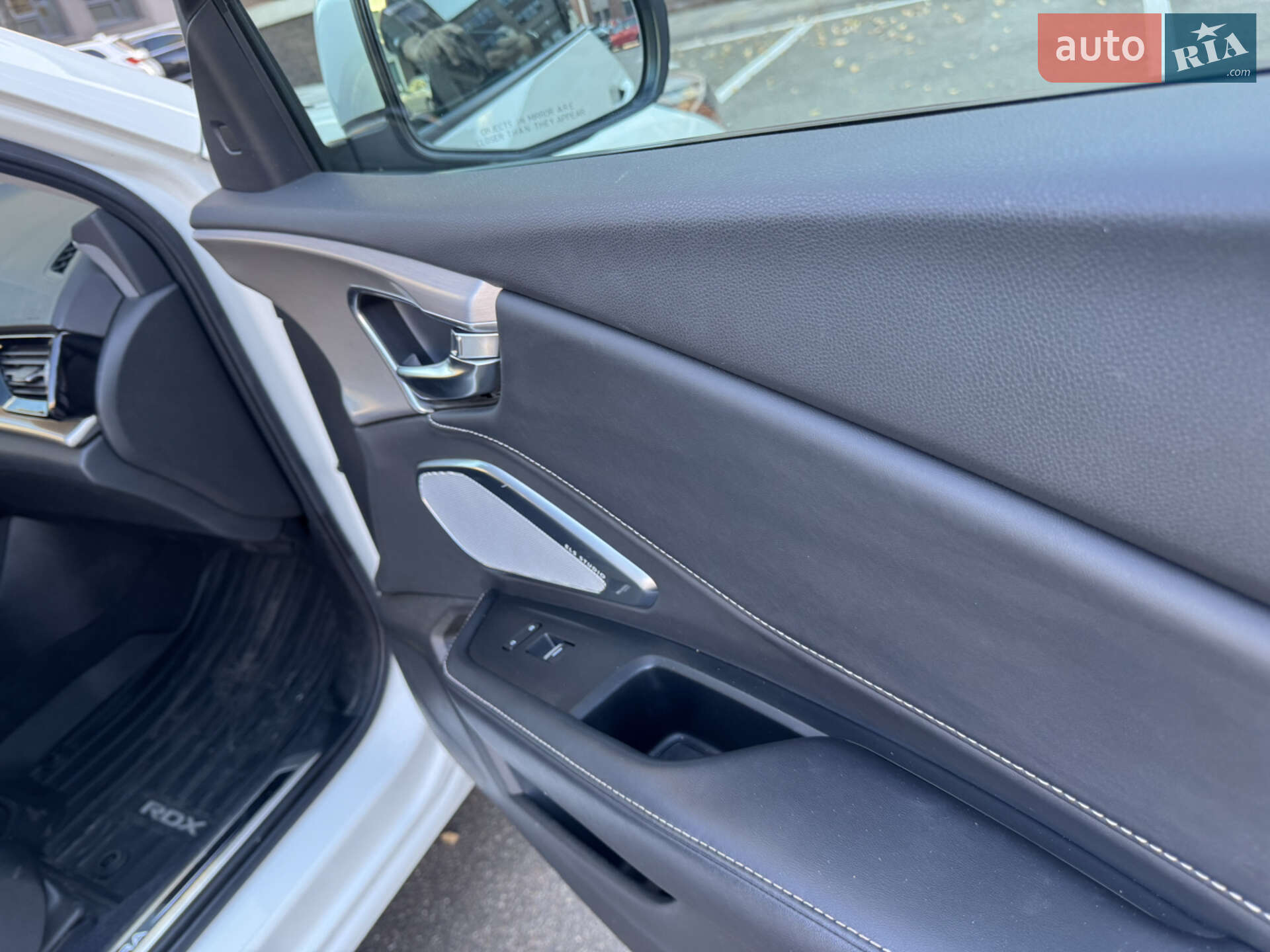 Acura RDX 2018 VIN 5J8TC2H55KL008176 фото оголошення 51 з 59