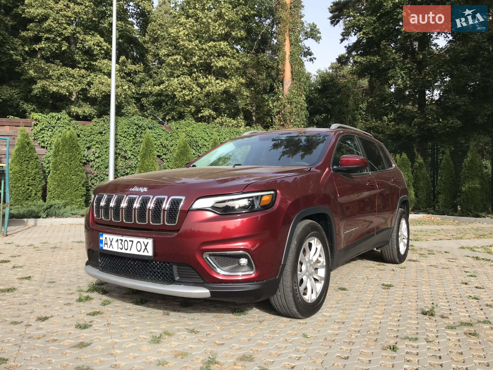 Jeep Cherokee 2018 VIN 1C4PJLCB2KD187361 фото оголошення 11 з 32