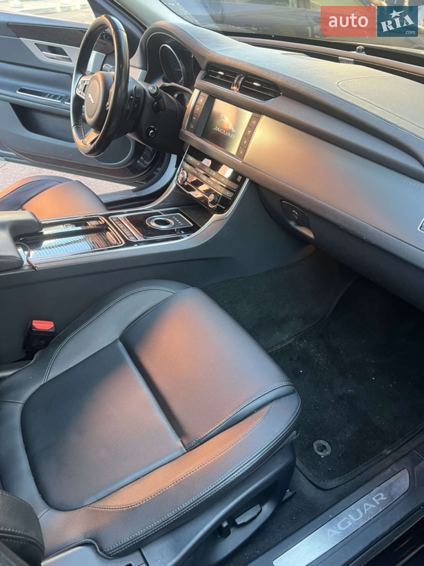 Jaguar XF 2015 VIN SAJBD4BV2GCY08938 фото оголошення 7 з 13