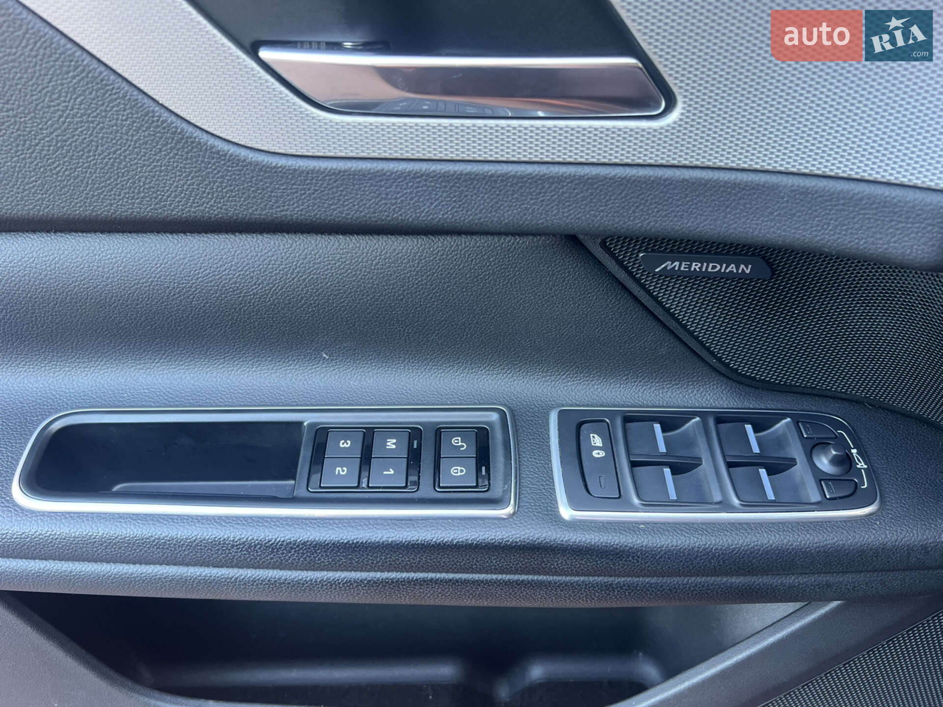 Jaguar XF 2015 VIN SAJBD4BV2GCY08938 фото оголошення 12 з 13