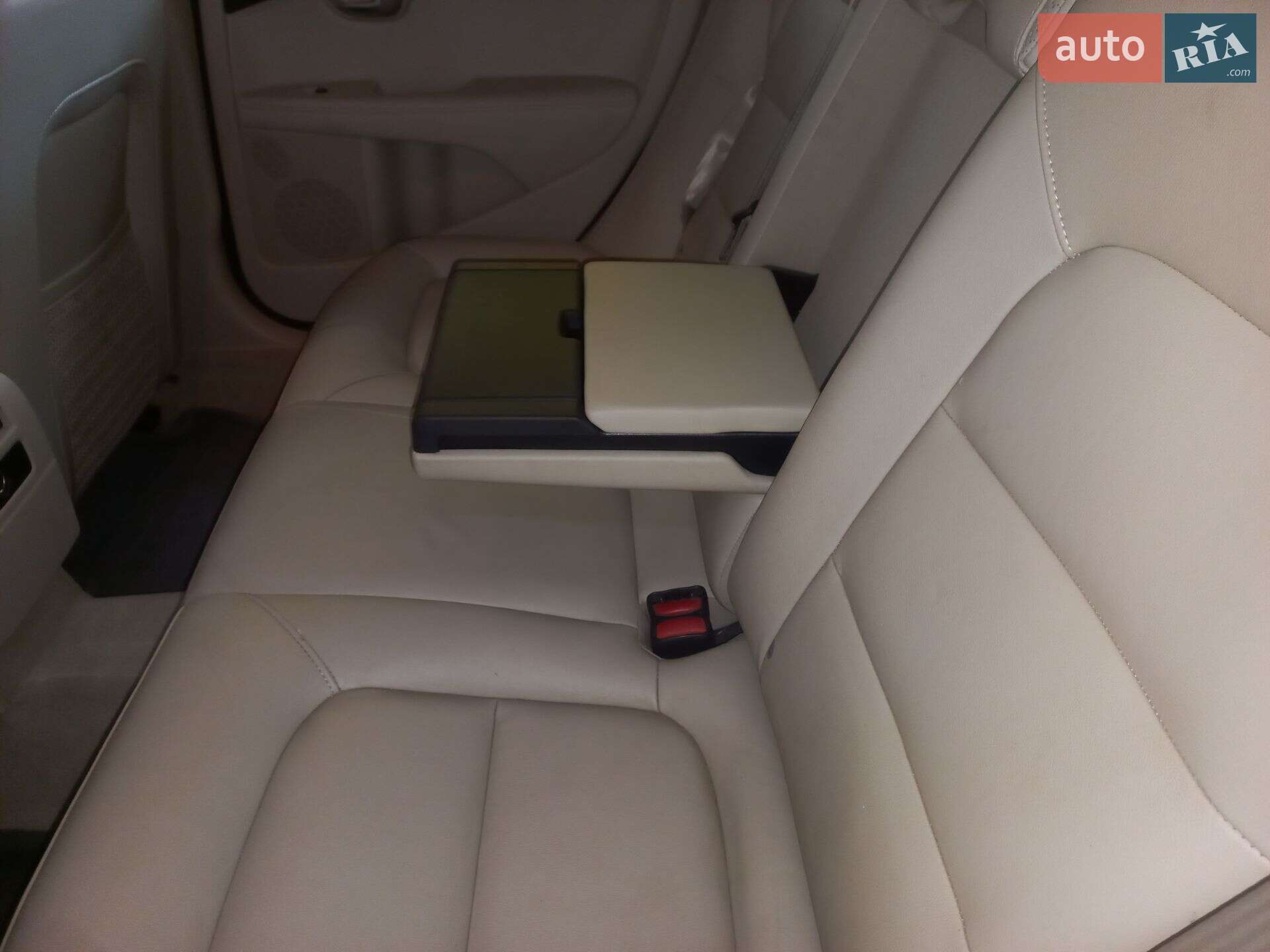 Volvo XC70 2015 VIN YV440MBK6G1244616 фото оголошення 27 з 45