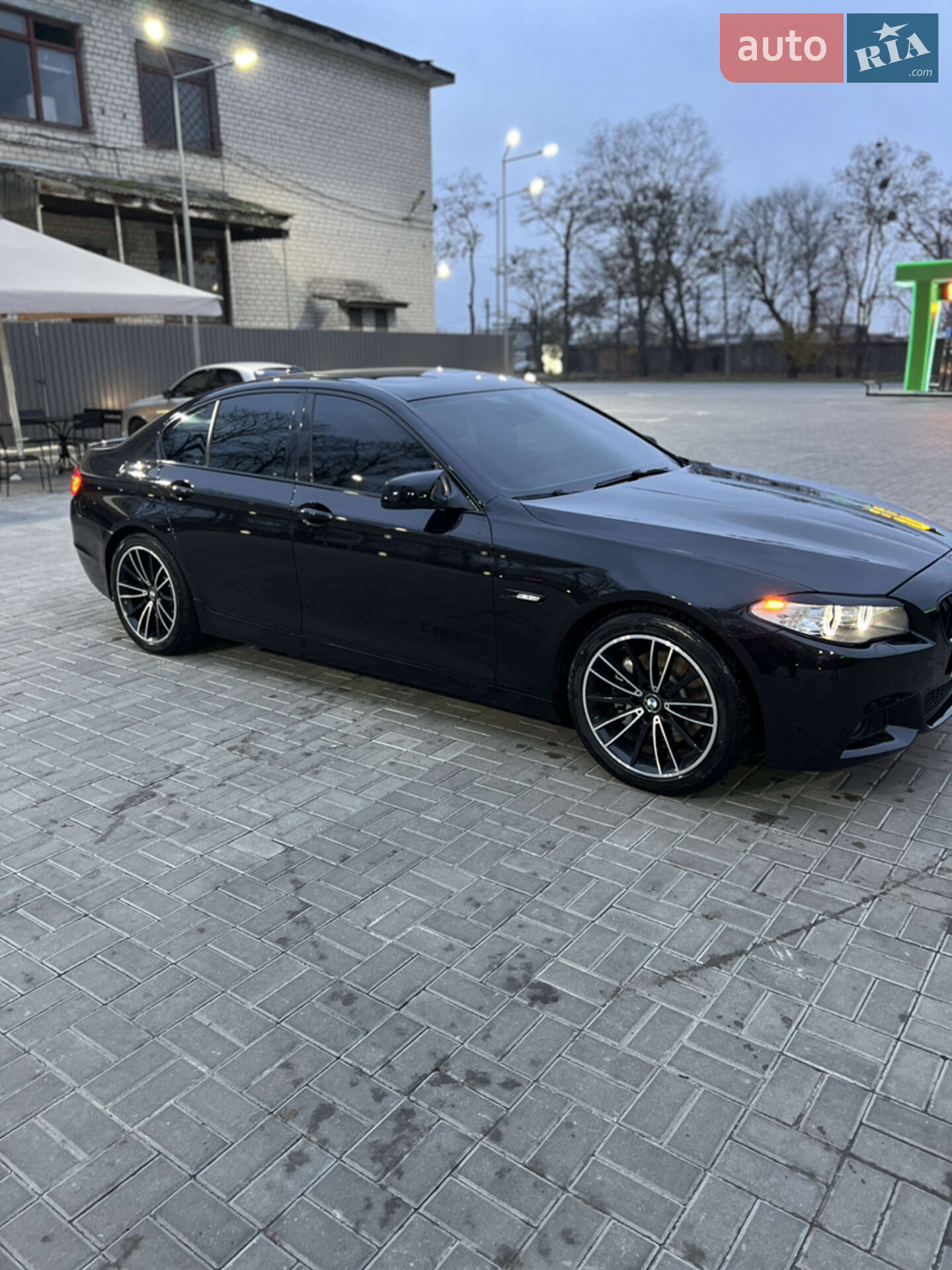 BMW 5 Series 2010 VIN WBAFW31080C560479 фото оголошення 2 з 19