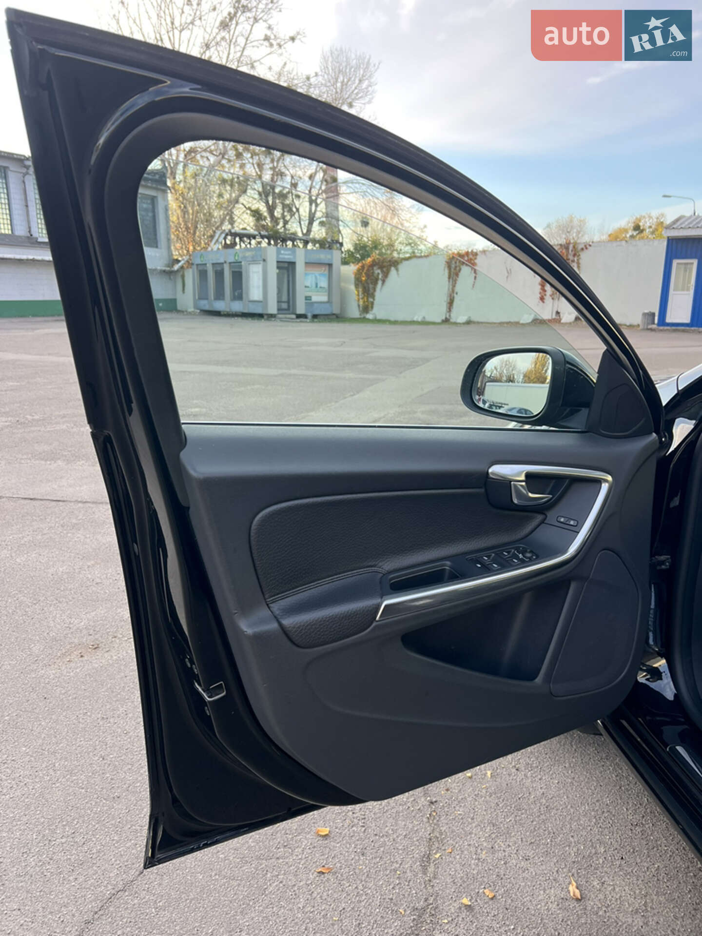 Volvo V60 2011 VIN YV1FW84A1C1051076 фото оголошення 8 з 37