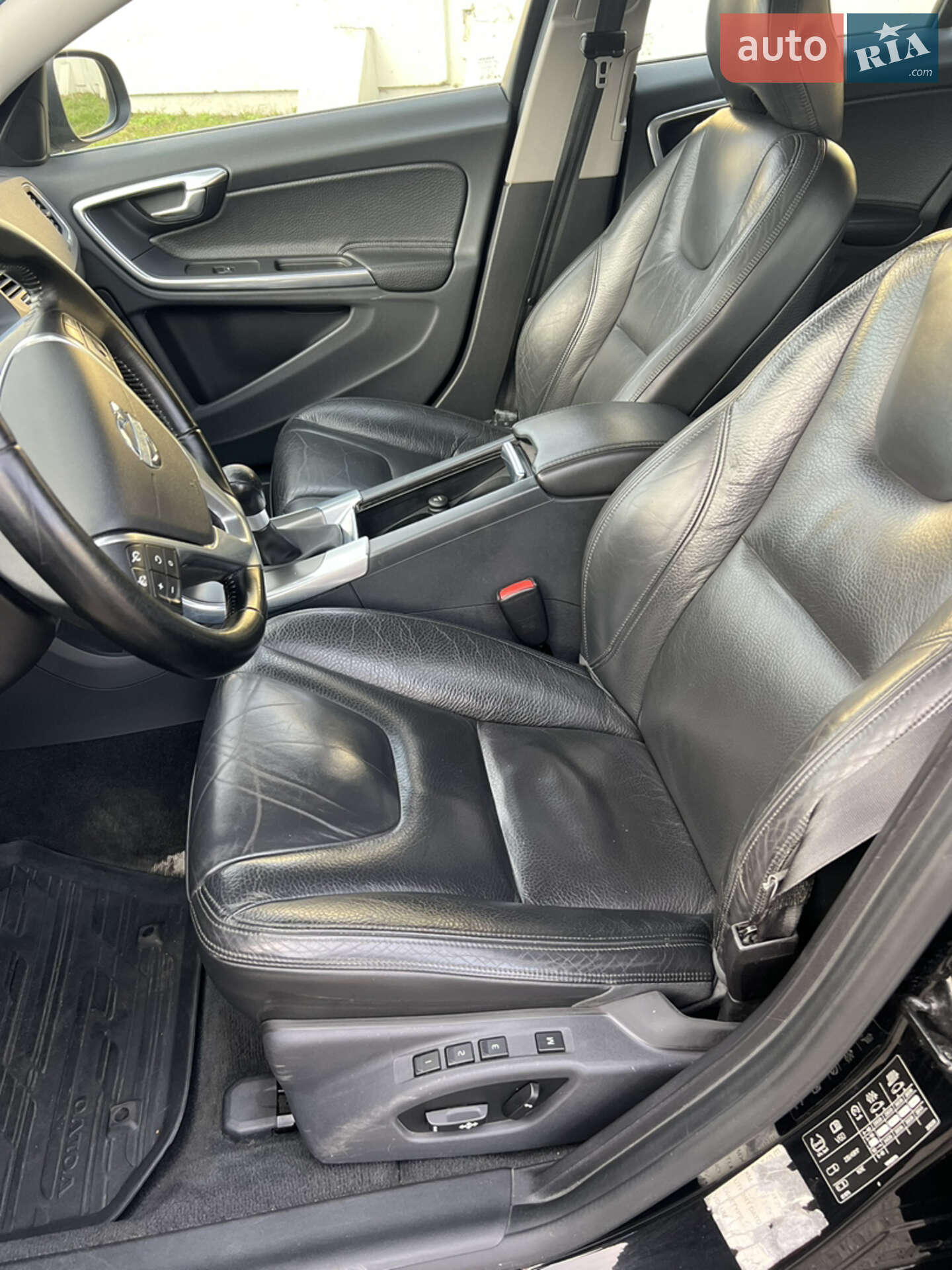 Volvo V60 2011 VIN YV1FW84A1C1051076 фото оголошення 9 з 37