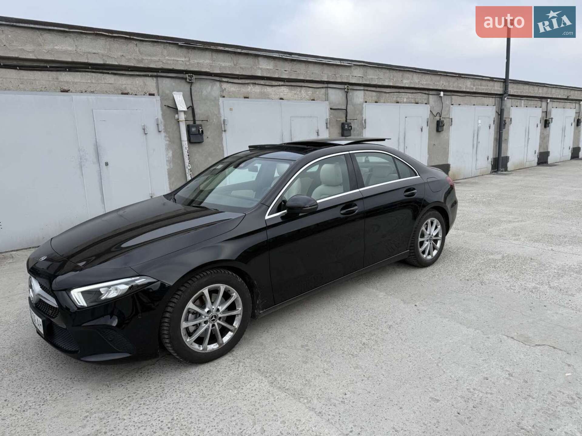 Mercedes-Benz A-Class 2019 VIN WDD1771871W010070 фото оголошення 6 з 7
