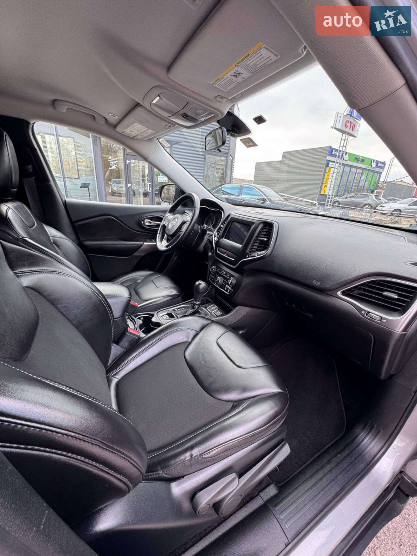 Jeep Cherokee 2019 VIN 1C4PJLLB7KD202453 фото оголошення 20 з 31