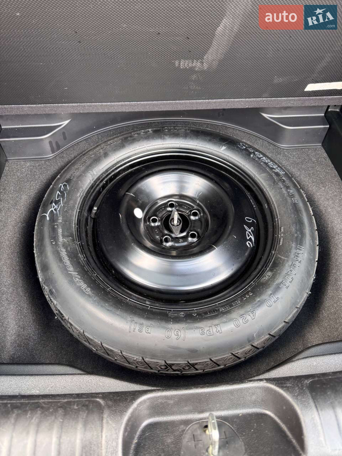 Jeep Cherokee 2019 VIN 1C4PJLLB7KD202453 фото оголошення 23 з 31