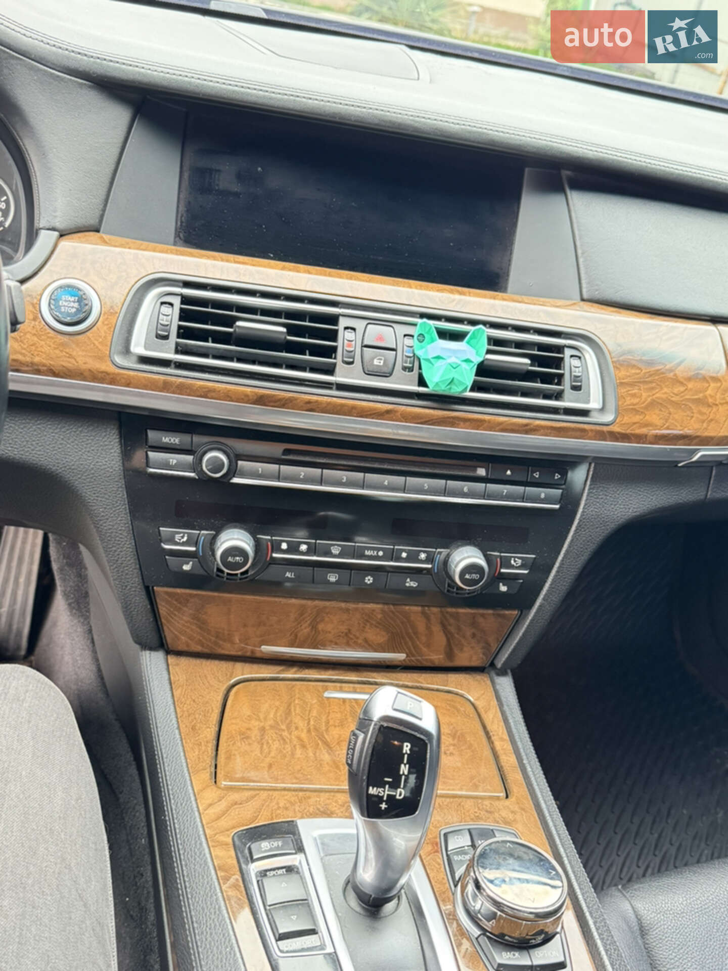 BMW 7 Series 2010 VIN WBAKM81020C490060 фото оголошення 18 з 21