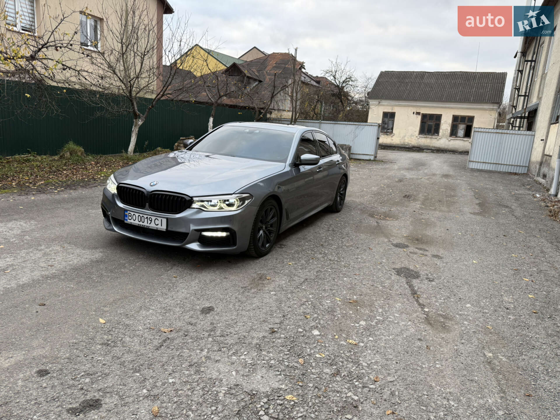 BMW 5 Series 2018 VIN WBAJD51060BL19442 фото оголошення 4 з 61