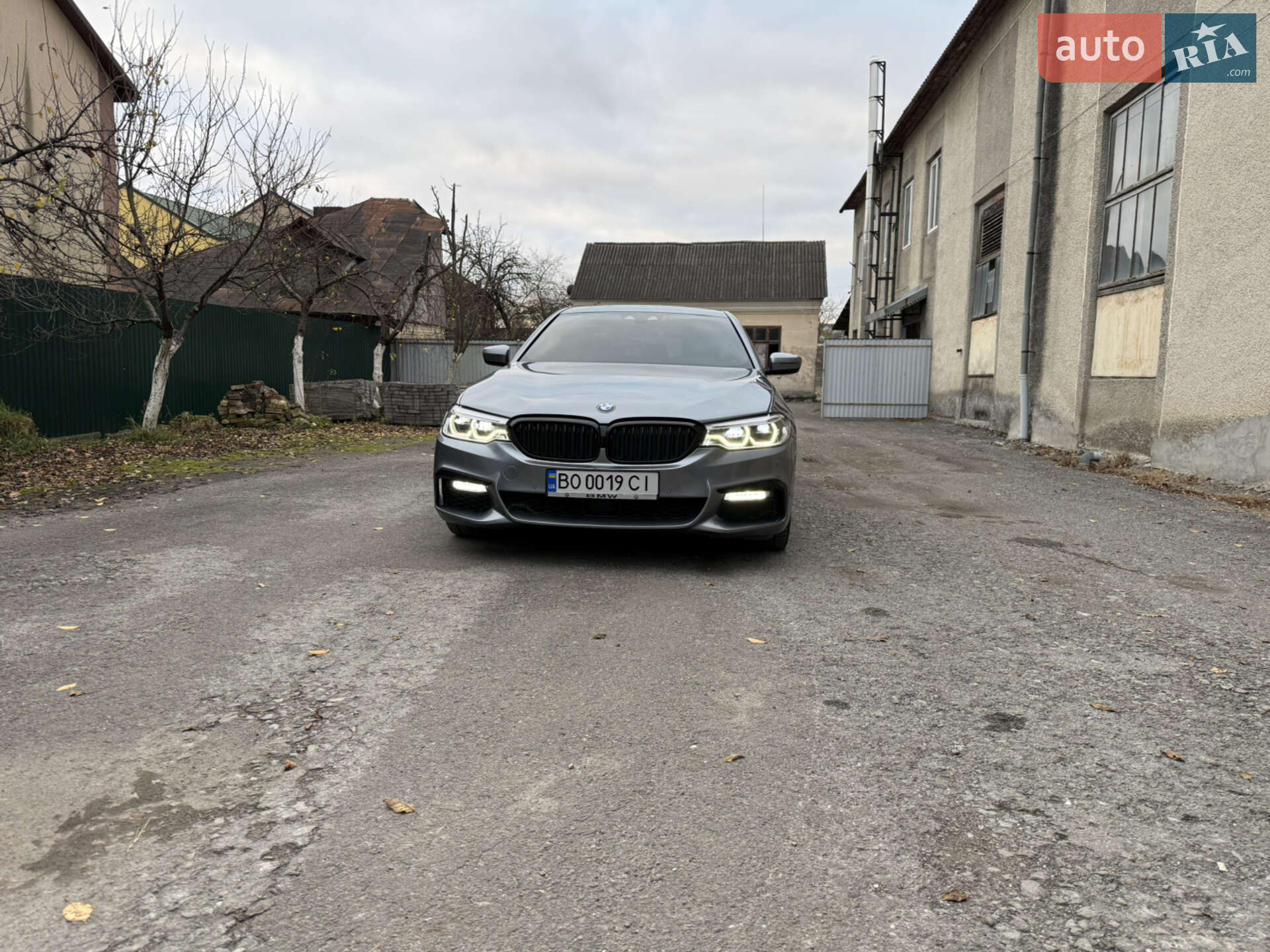 BMW 5 Series 2018 VIN WBAJD51060BL19442 фото оголошення 33 з 61