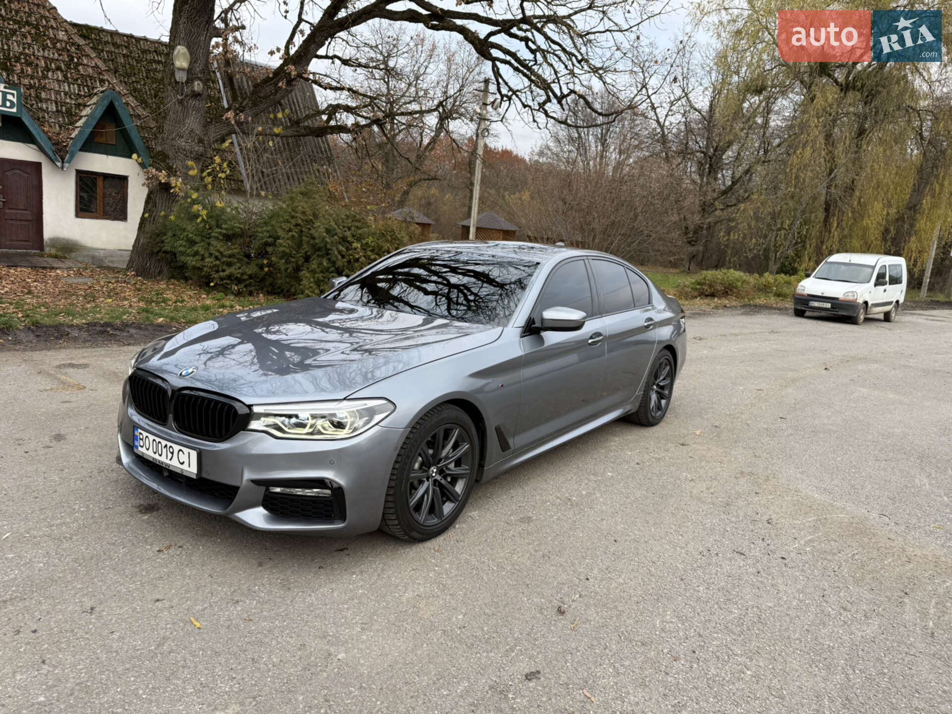 BMW 5 Series 2018 VIN WBAJD51060BL19442 фото оголошення 6 з 61
