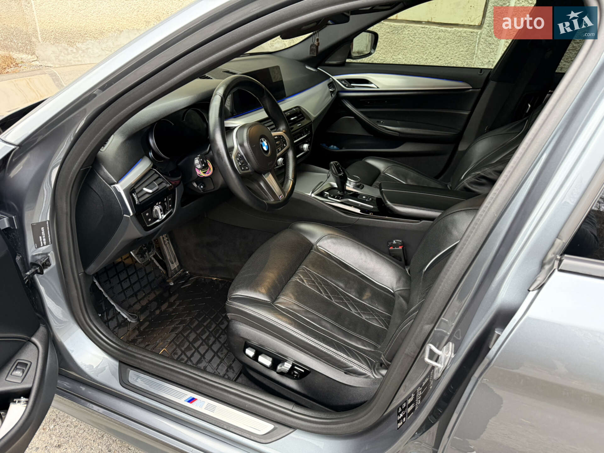 BMW 5 Series 2018 VIN WBAJD51060BL19442 фото оголошення 50 з 61