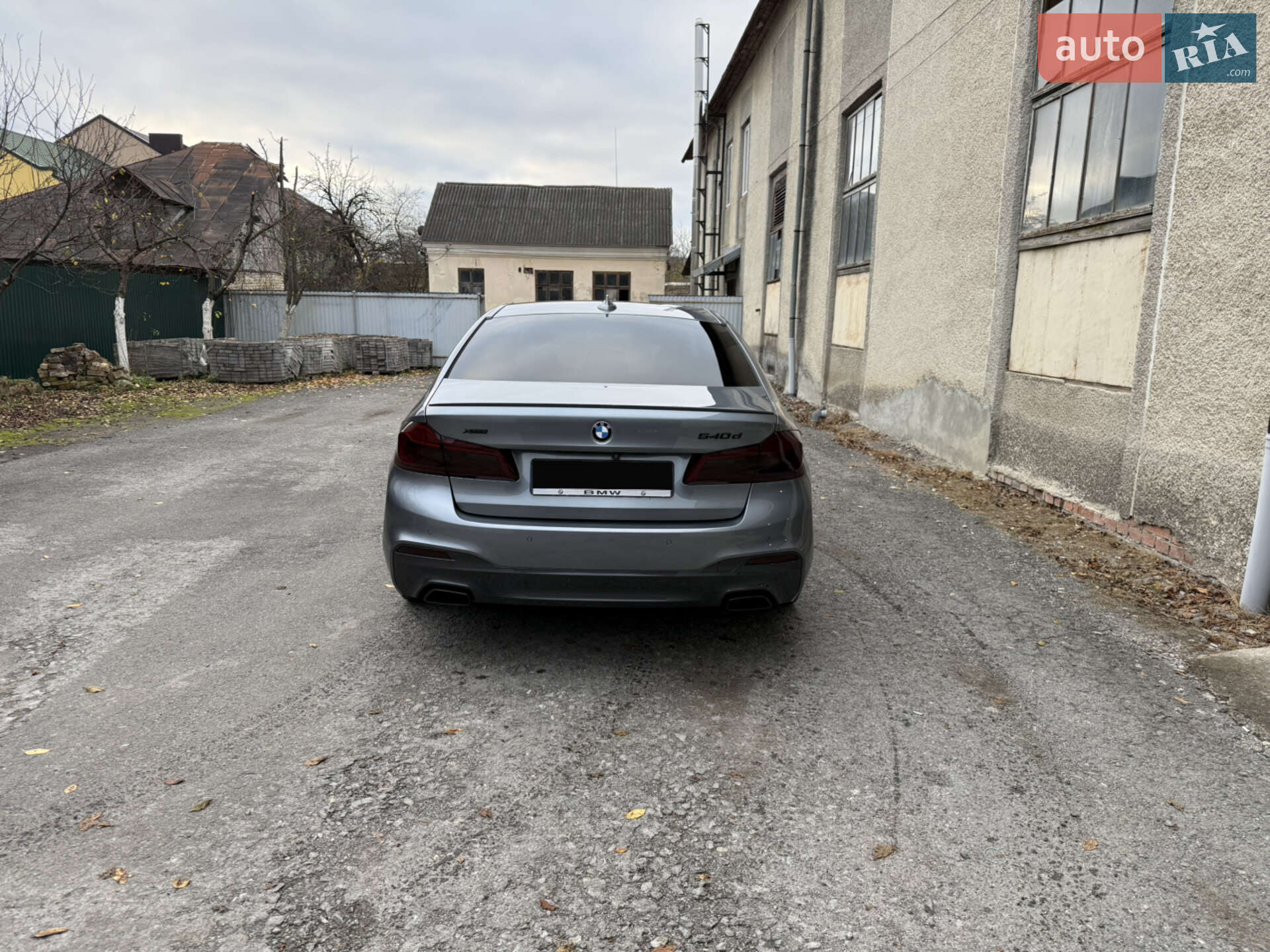 BMW 5 Series 2018 VIN WBAJD51060BL19442 фото оголошення 32 з 61