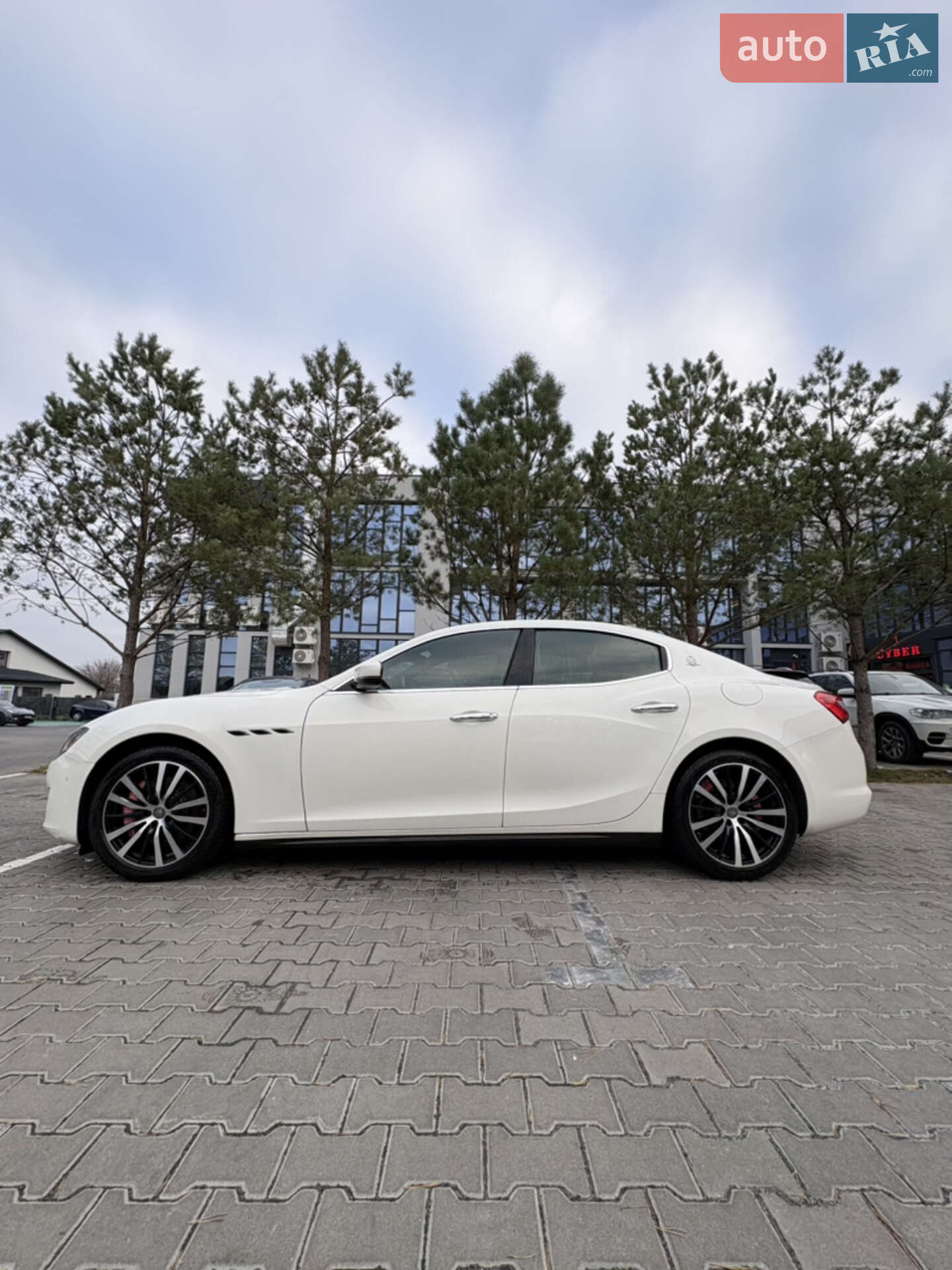 Maserati Ghibli 2018 VIN ZAM57YTA4J1300846 фото оголошення 6 з 21