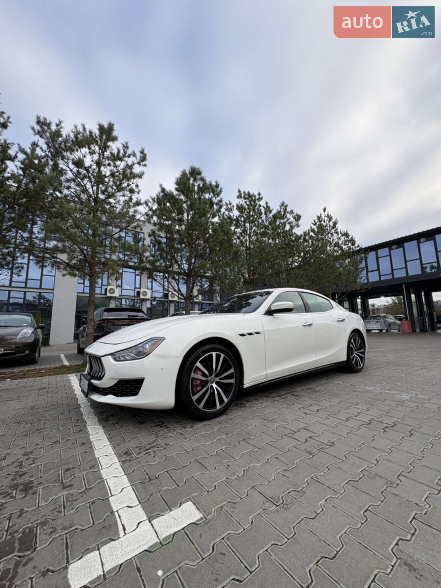 Maserati Ghibli 2018 VIN ZAM57YTA4J1300846 фото оголошення 5 з 21