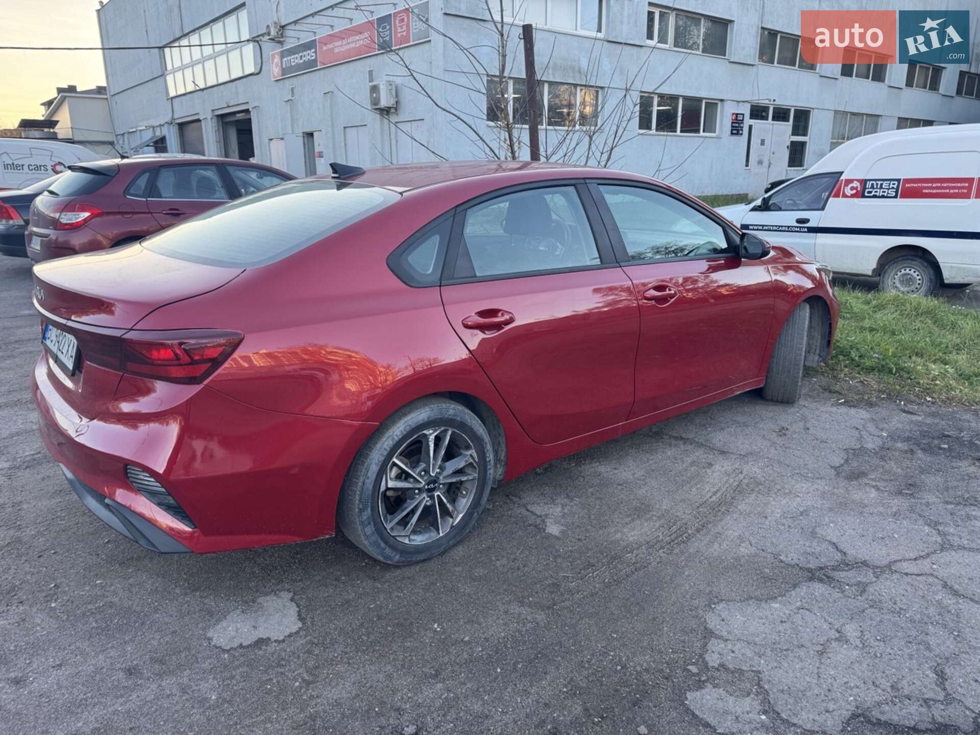 Kia Forte 2021 VIN 3KPF24AD6NE418994 фото оголошення 2 з 9