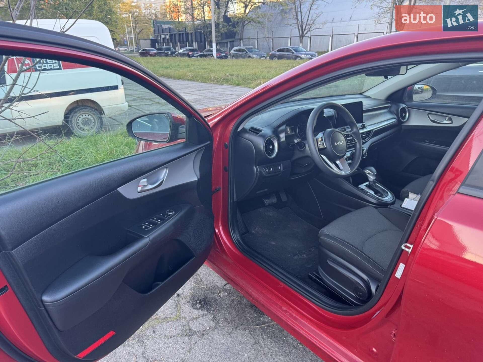 Kia Forte 2021 VIN 3KPF24AD6NE418994 фото оголошення 4 з 9