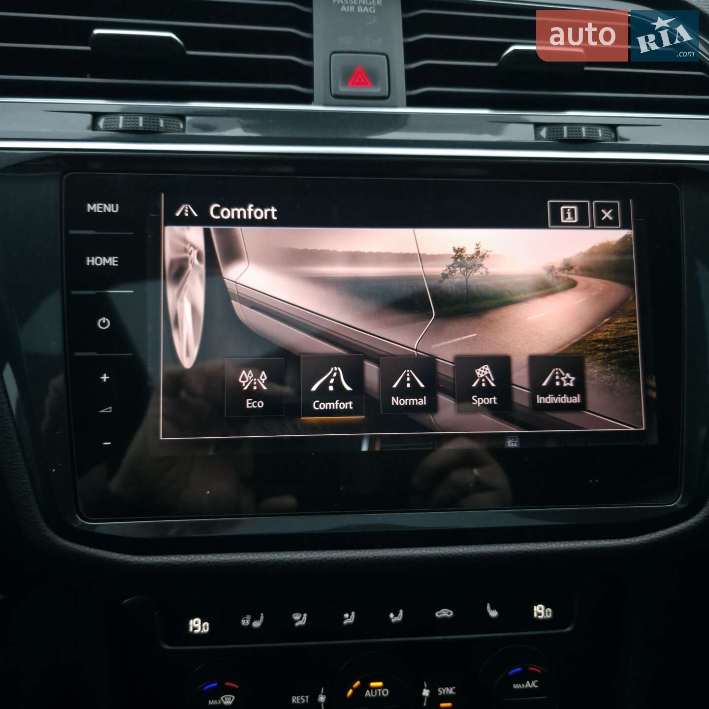 Volkswagen Tiguan 2018 VIN WVGZZZ5NZKM069406 фото оголошення 3 з 35
