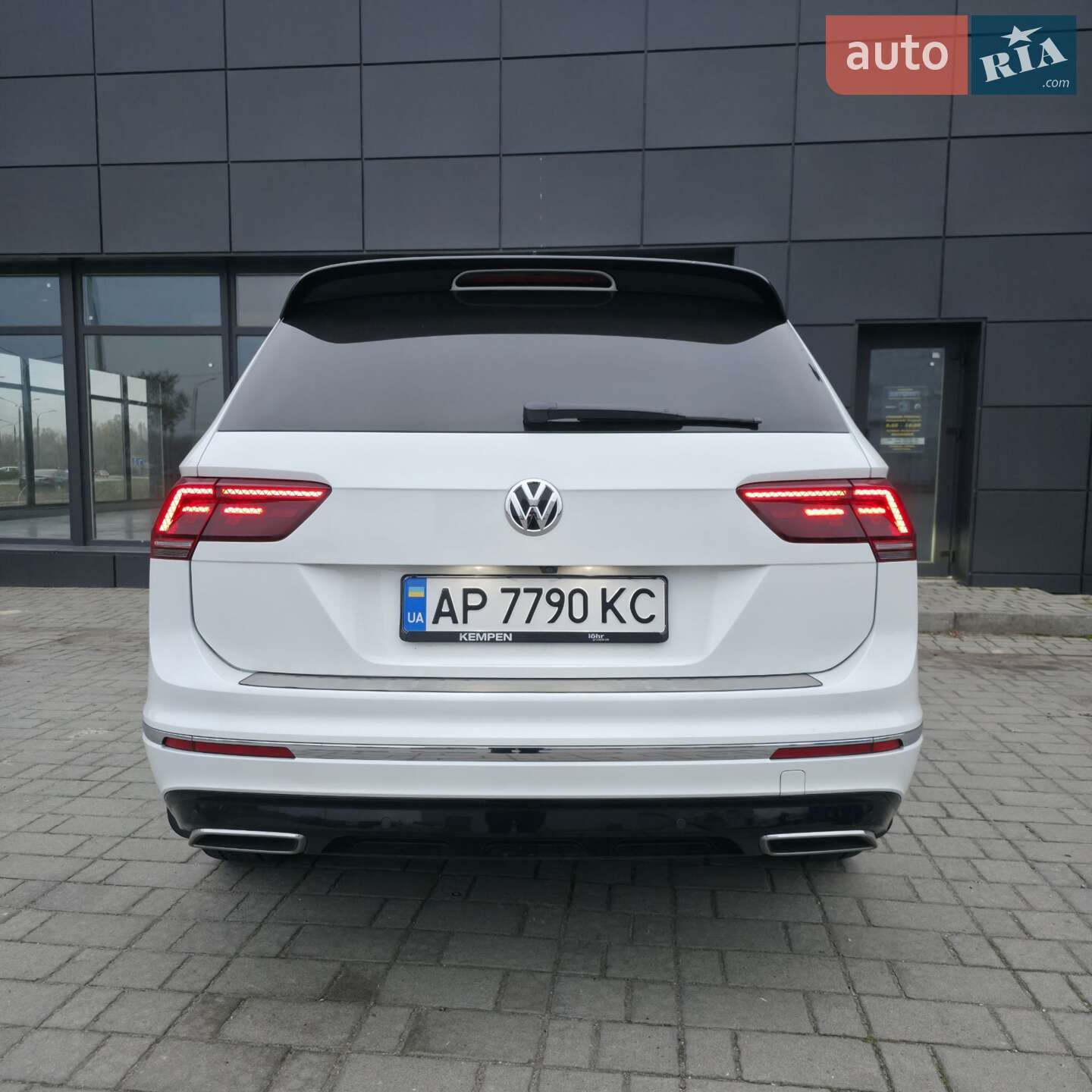 Volkswagen Tiguan 2018 VIN WVGZZZ5NZKM069406 фото оголошення 6 з 35