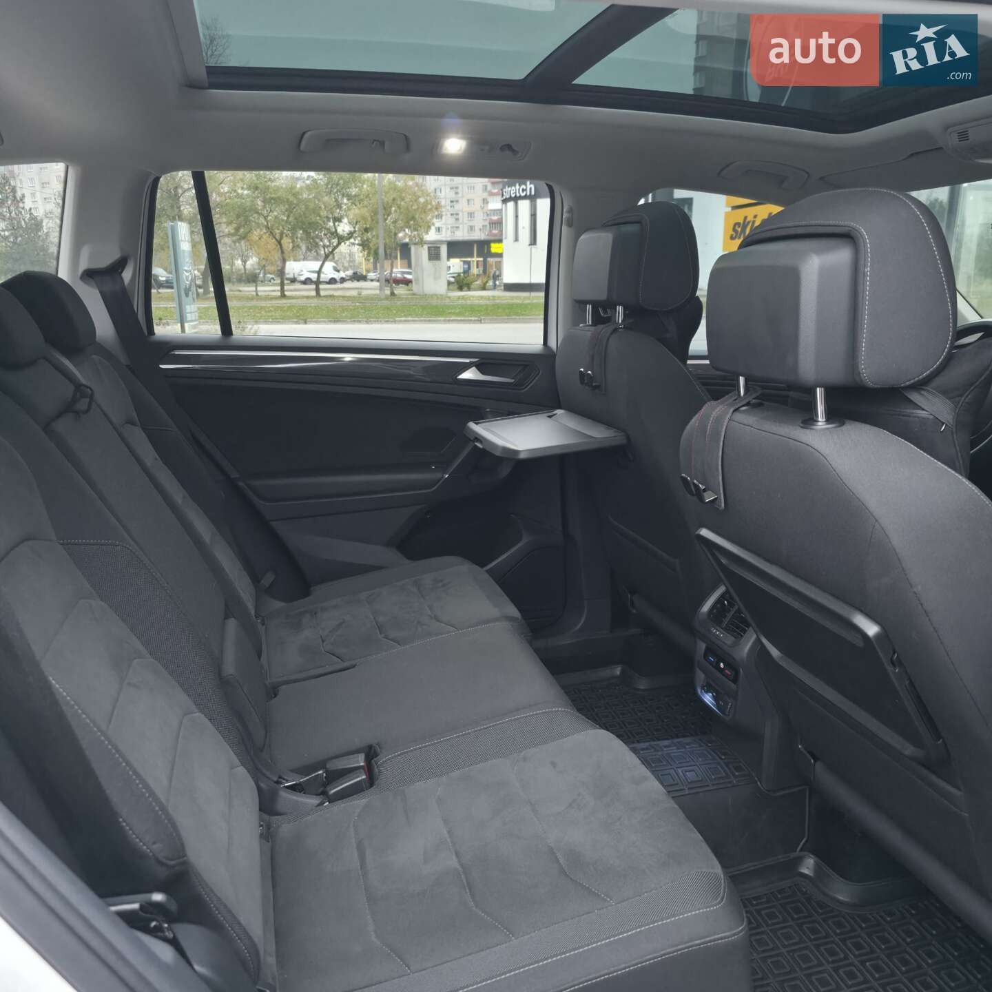 Volkswagen Tiguan 2018 VIN WVGZZZ5NZKM069406 фото оголошення 14 з 35
