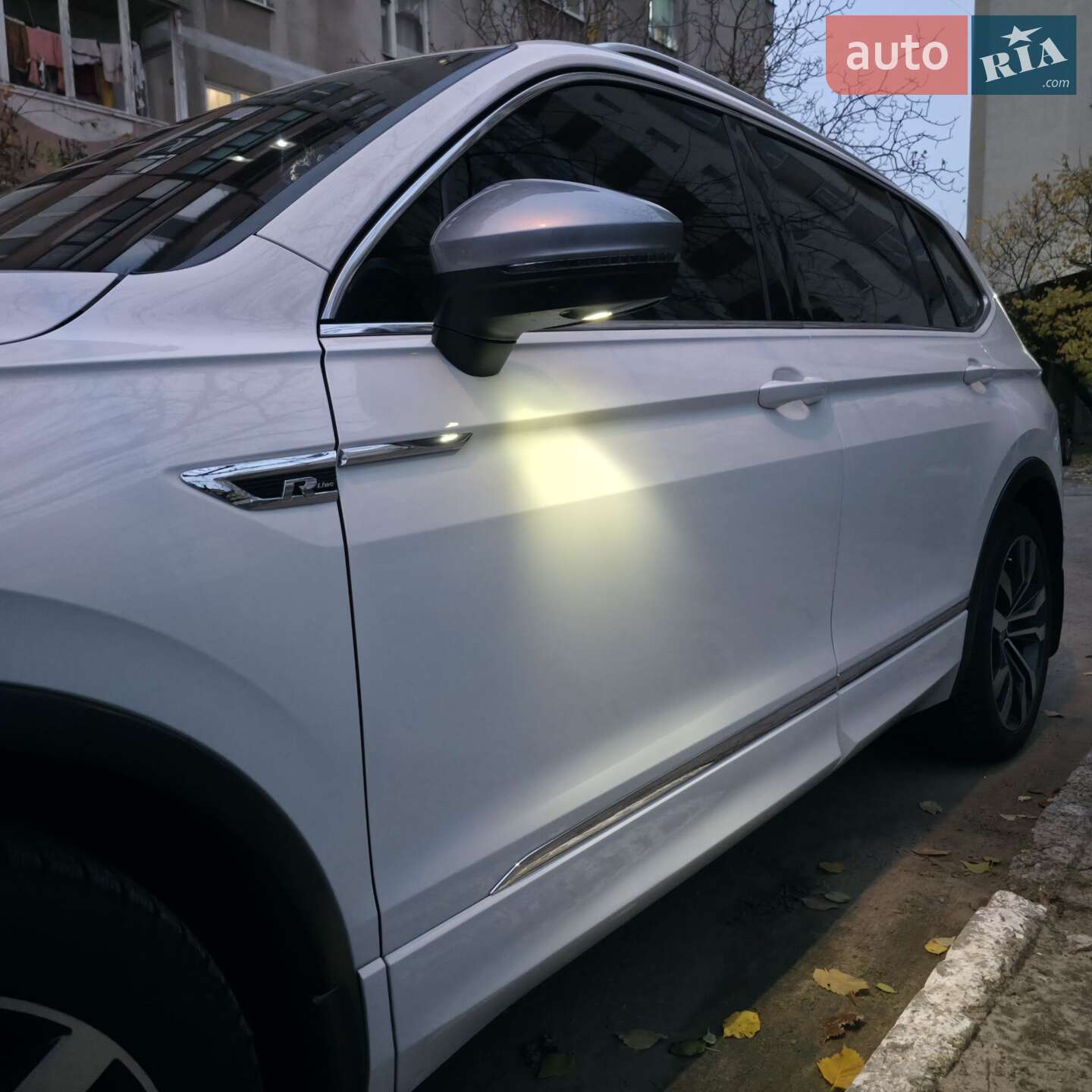 Volkswagen Tiguan 2018 VIN WVGZZZ5NZKM069406 фото оголошення 35 з 35