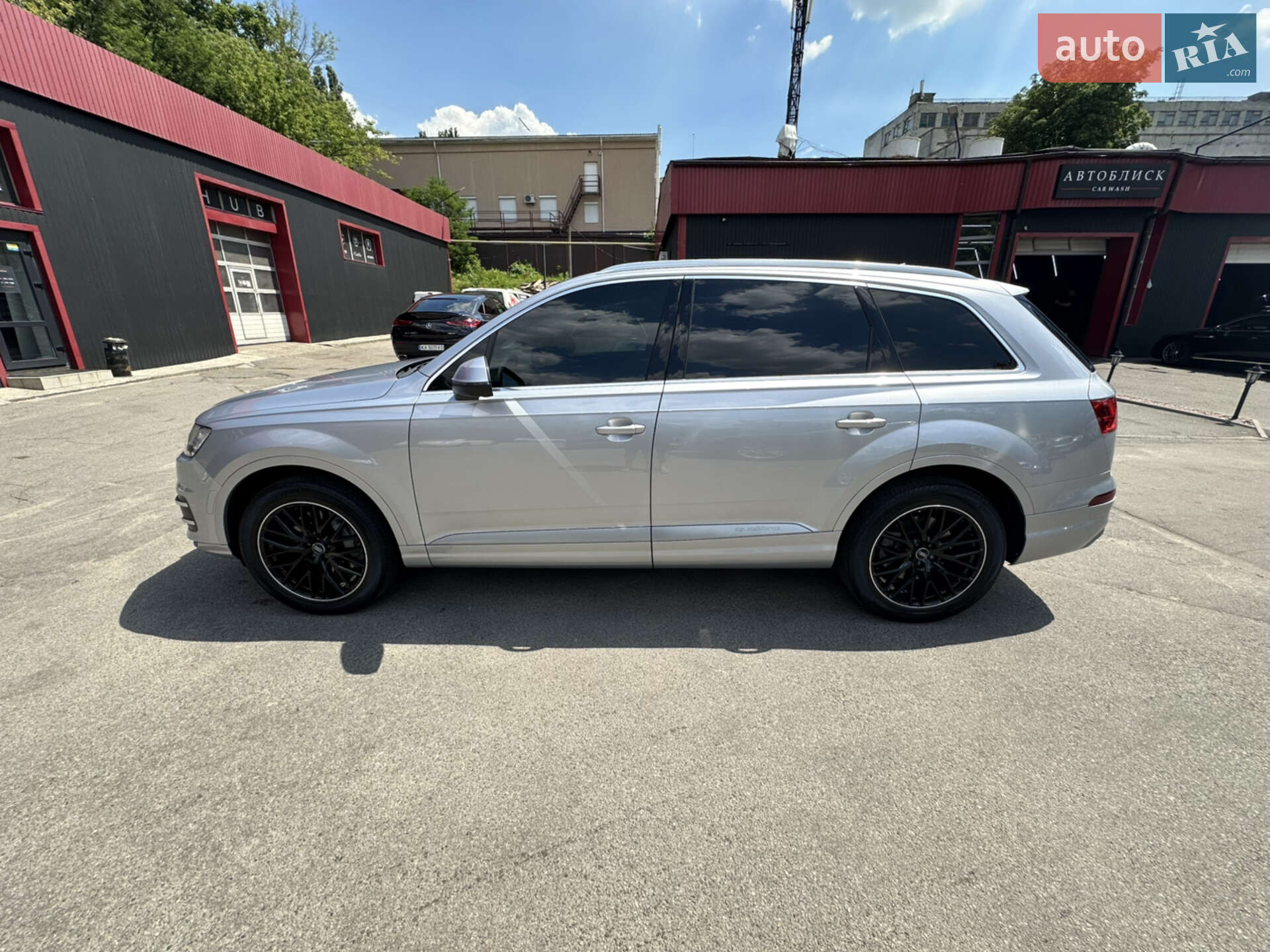 Audi Q7 2019 VIN WA1LAAF76KD033238 фото оголошення 19 з 23