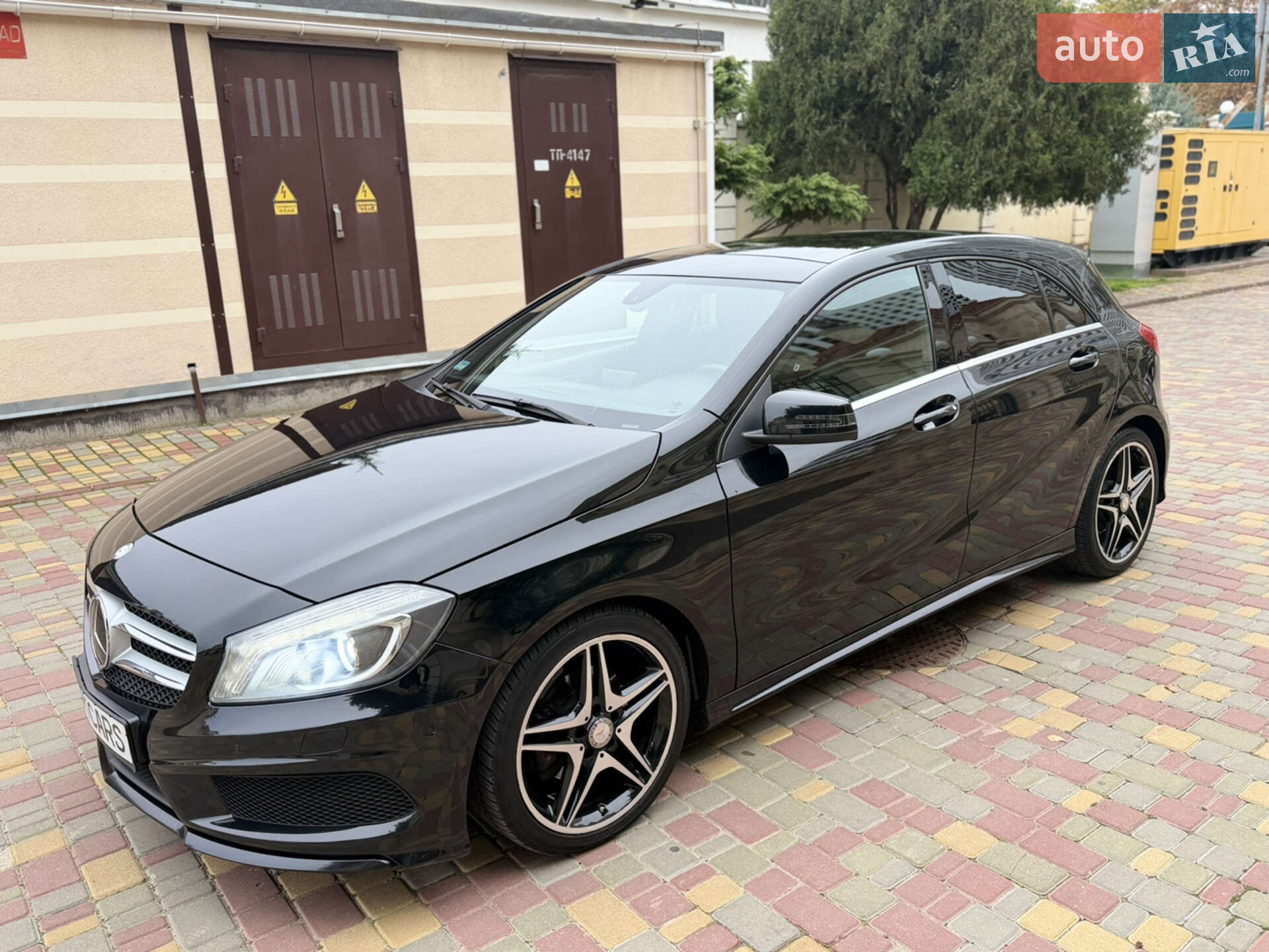 Mercedes-Benz A-Class 2015 VIN WDD1760421J404587 фото оголошення 4 з 14