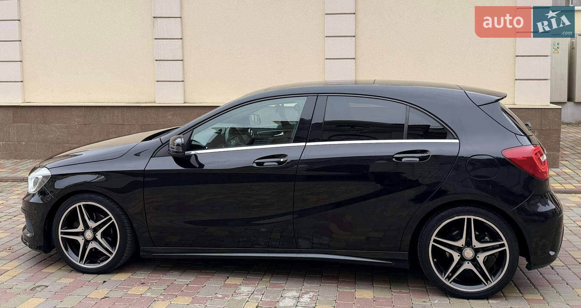 Mercedes-Benz A-Class 2015 VIN WDD1760421J404587 фото оголошення 5 з 14