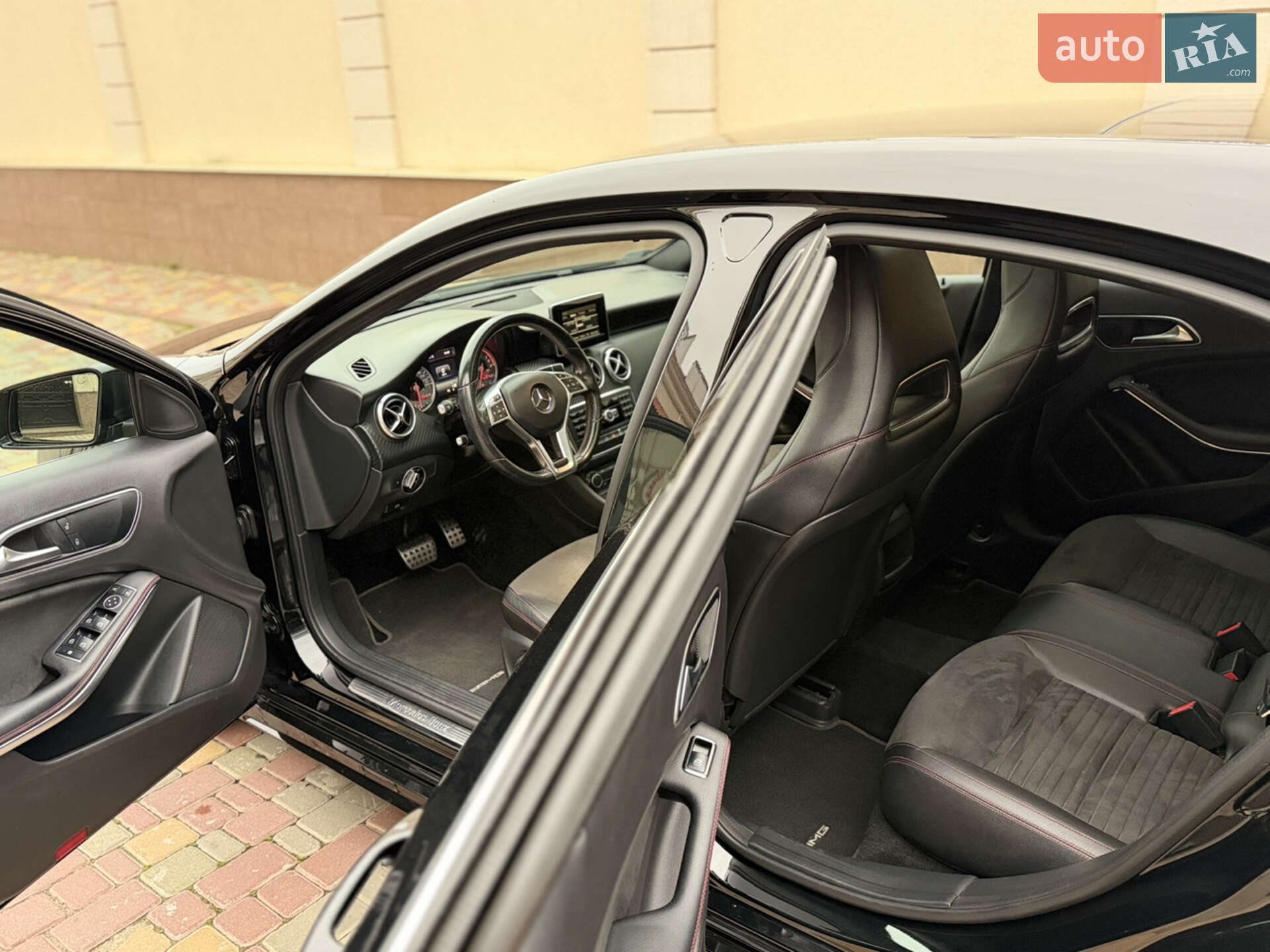 Mercedes-Benz A-Class 2015 VIN WDD1760421J404587 фото оголошення 10 з 14