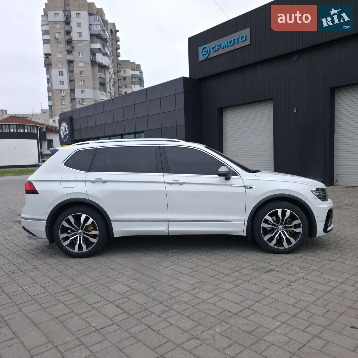 Volkswagen Tiguan 2018 VIN WVGZZZ5NZKM069406 фото оголошення 14 з 69