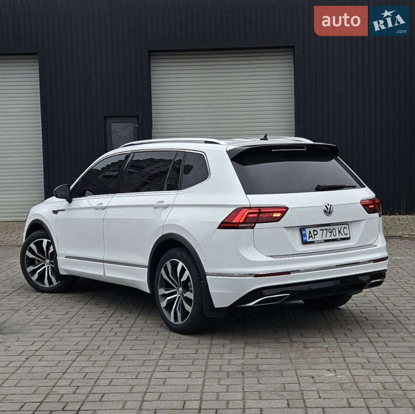 Volkswagen Tiguan 2018 VIN WVGZZZ5NZKM069406 фото оголошення 26 з 69