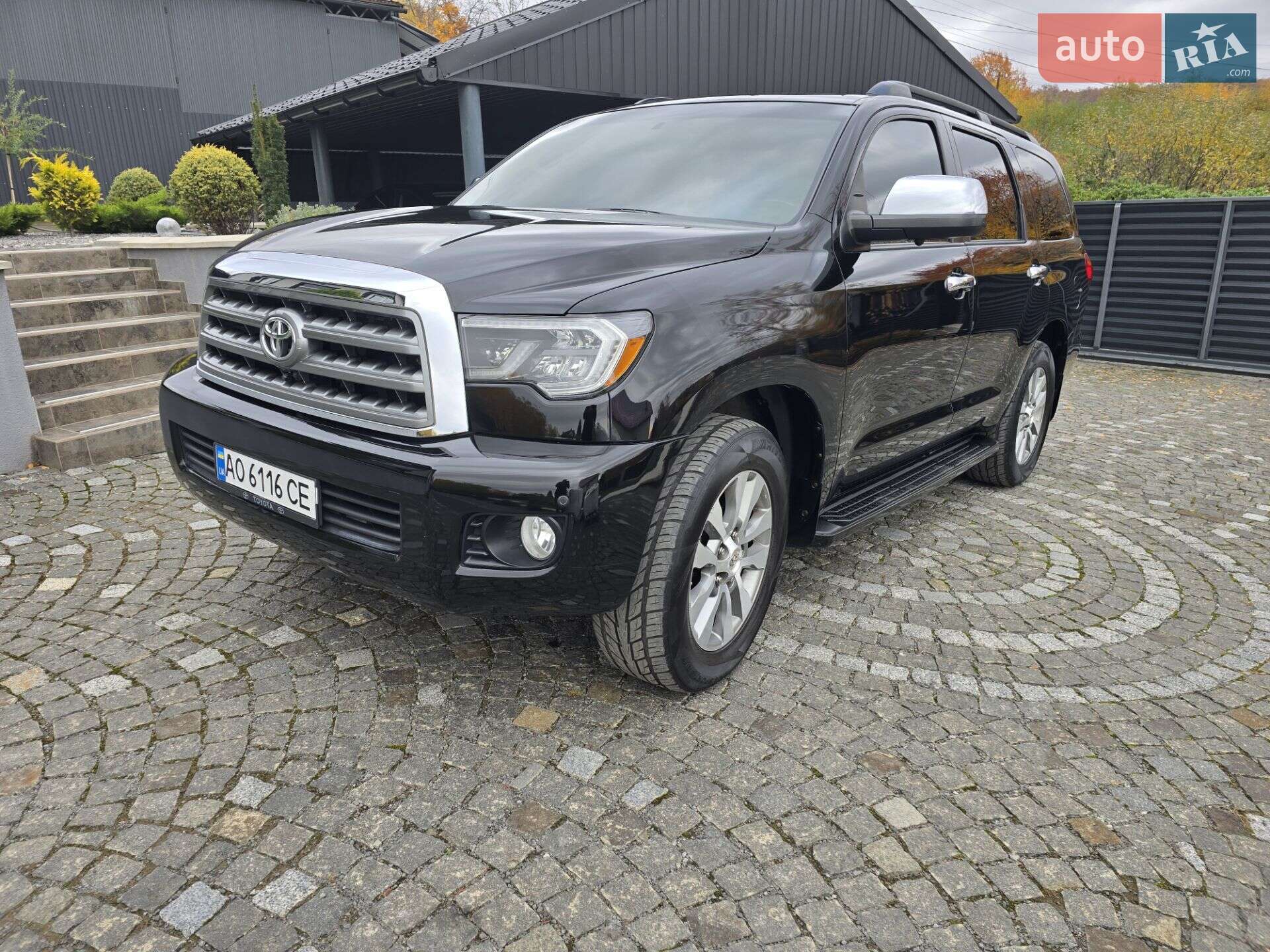 Toyota Sequoia 2016 VIN 5TDJY5G11GS144804 фото оголошення 8 з 92