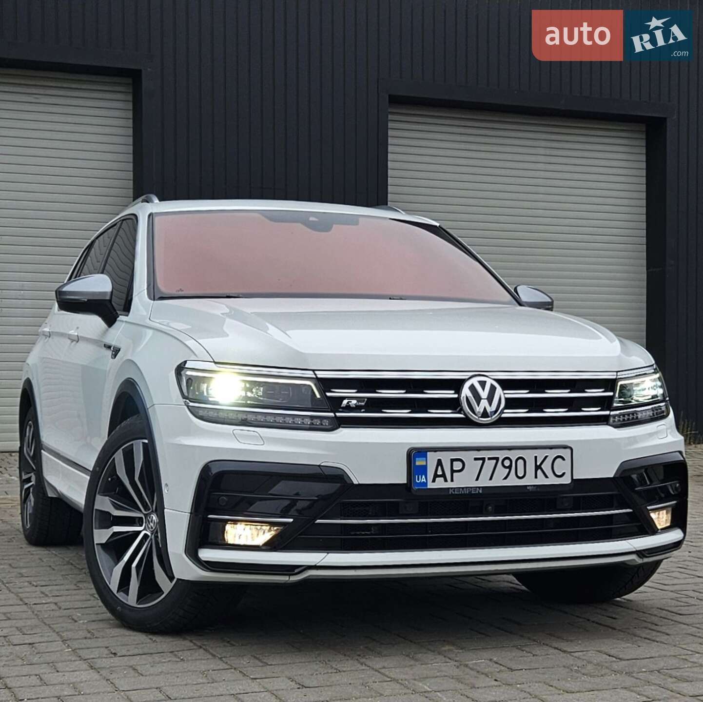 Volkswagen Tiguan 2018 VIN WVGZZZ5NZKM069406 фото оголошення 5 з 69